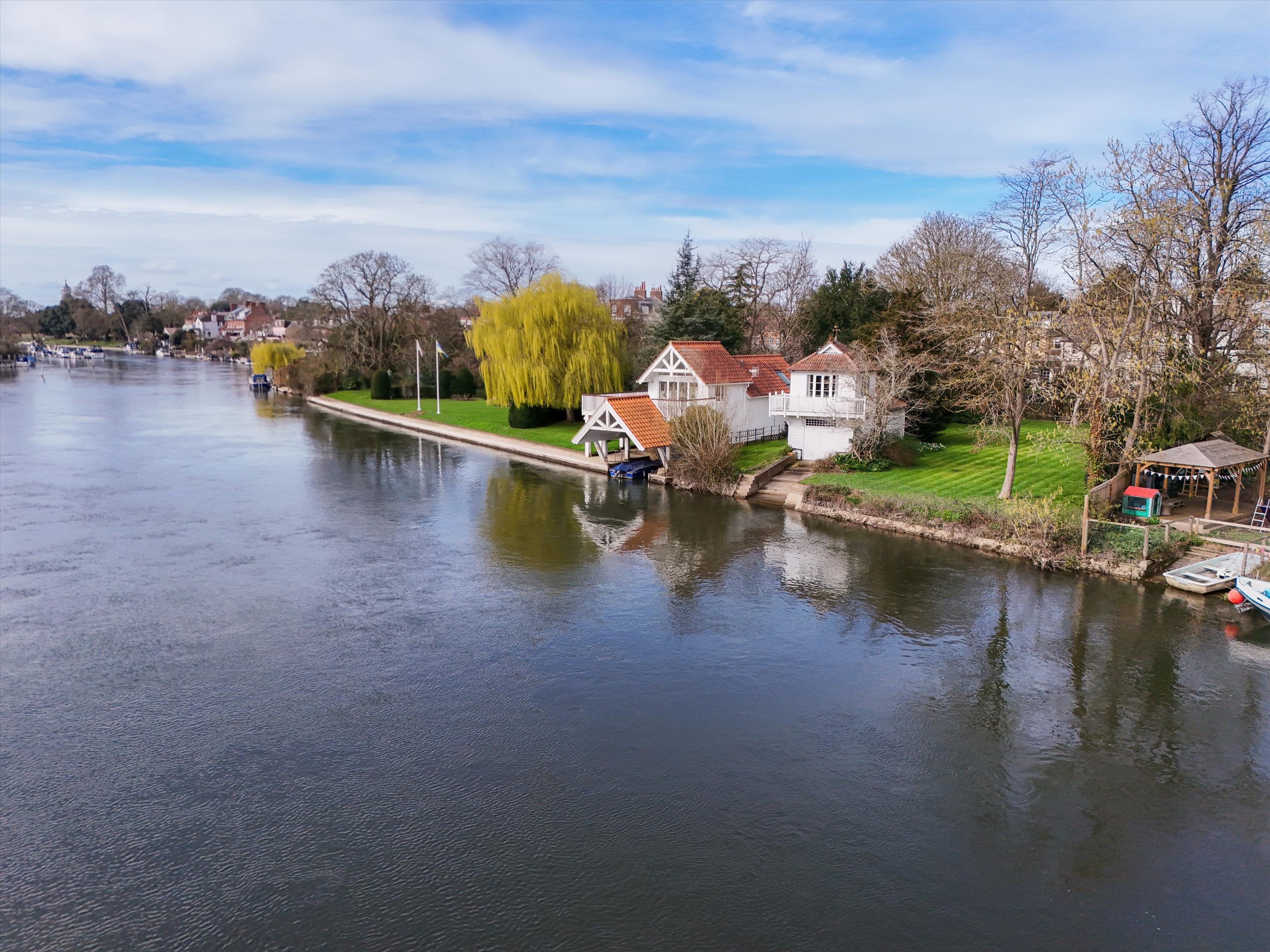 Thames Street, Sunbury-on-Thames, Surrey, TW16