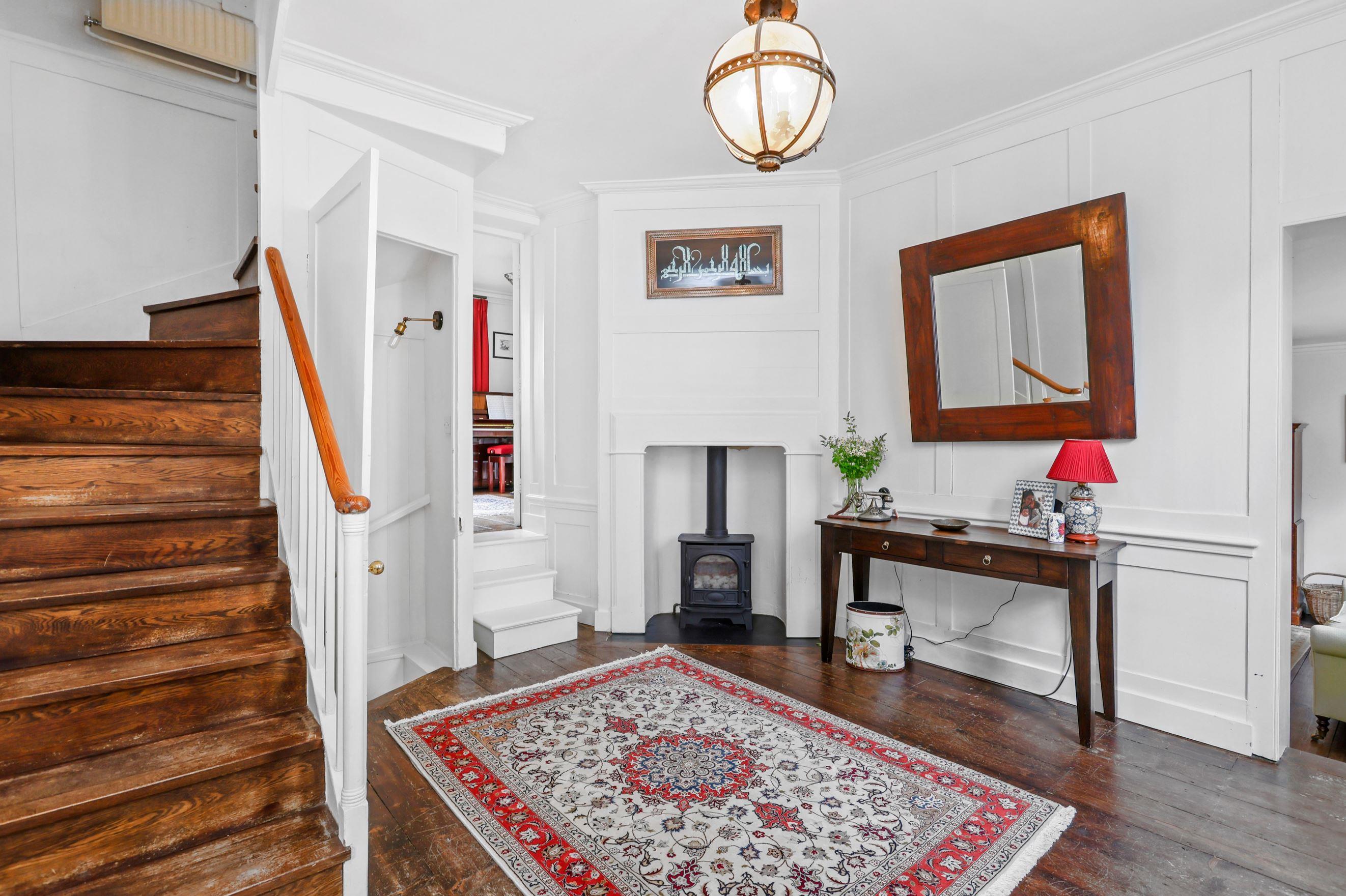 Thames Street, Sunbury-on-Thames, Surrey, TW16