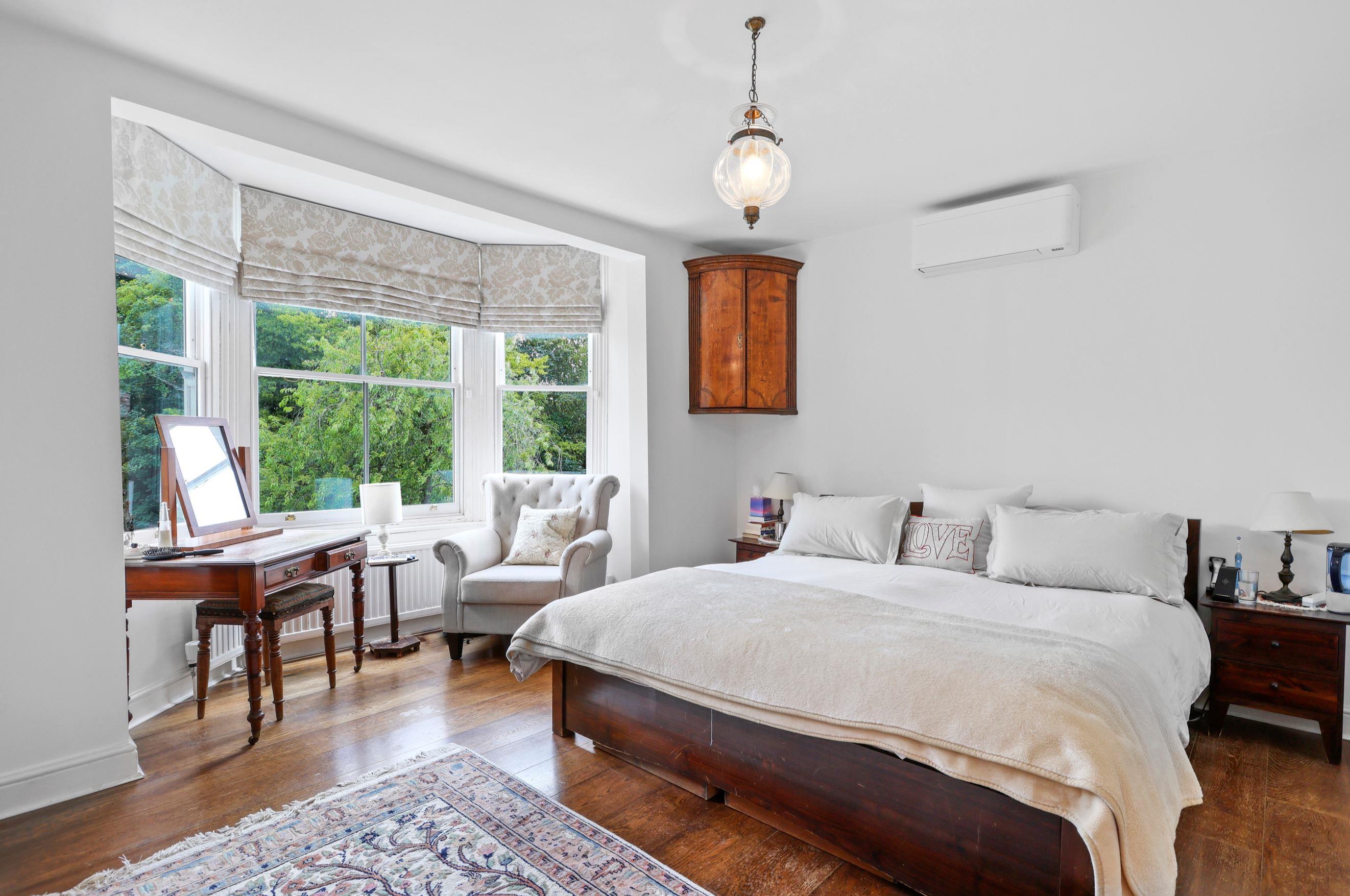 Thames Street, Sunbury-on-Thames, Surrey, TW16