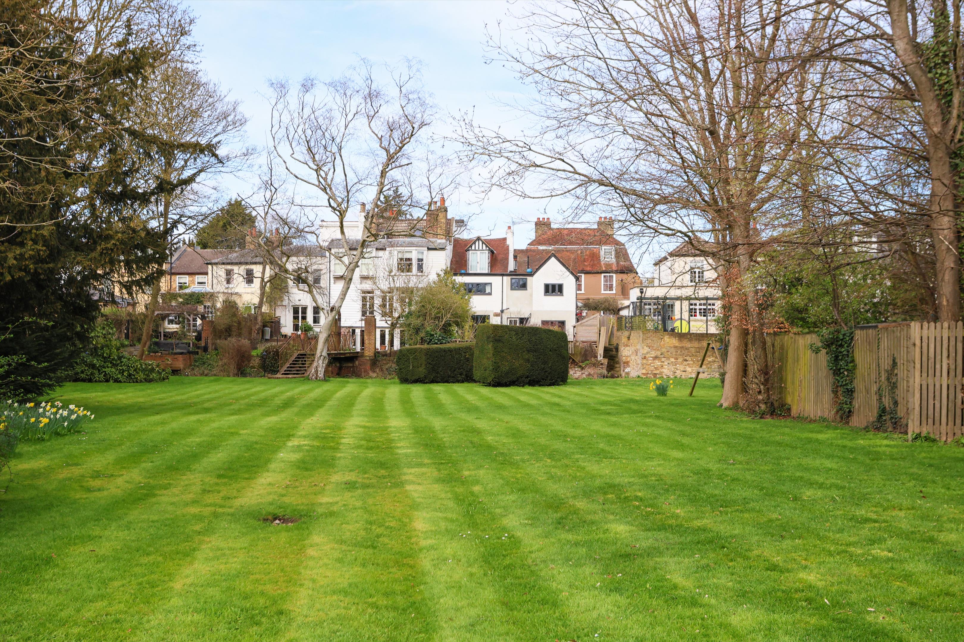 Thames Street, Sunbury-on-Thames, Surrey, TW16