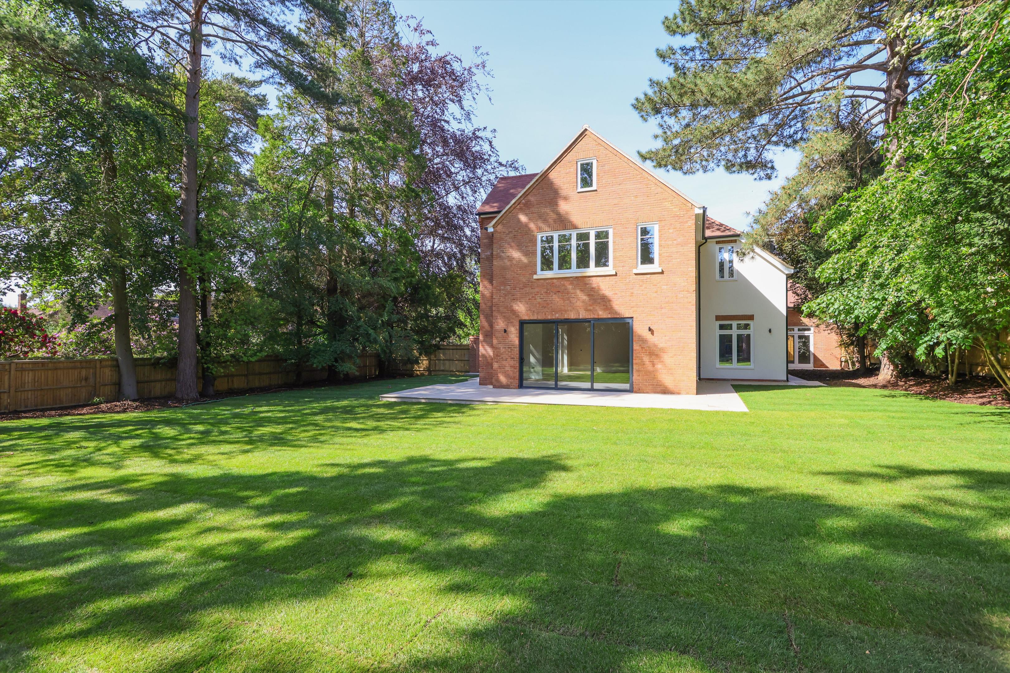 Cavendish Road, Weybridge, Surrey KT13