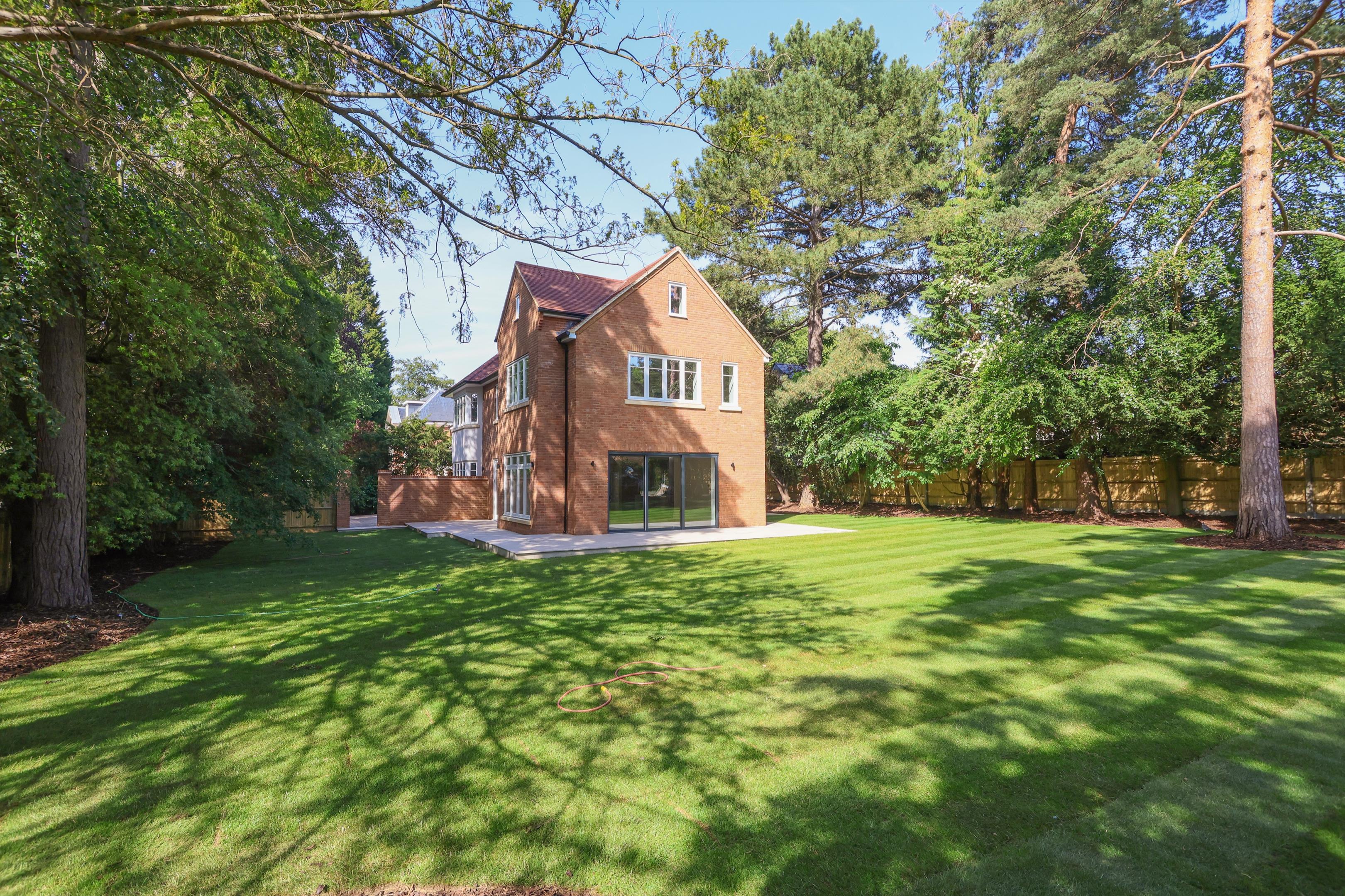 Cavendish Road, Weybridge, Surrey KT13