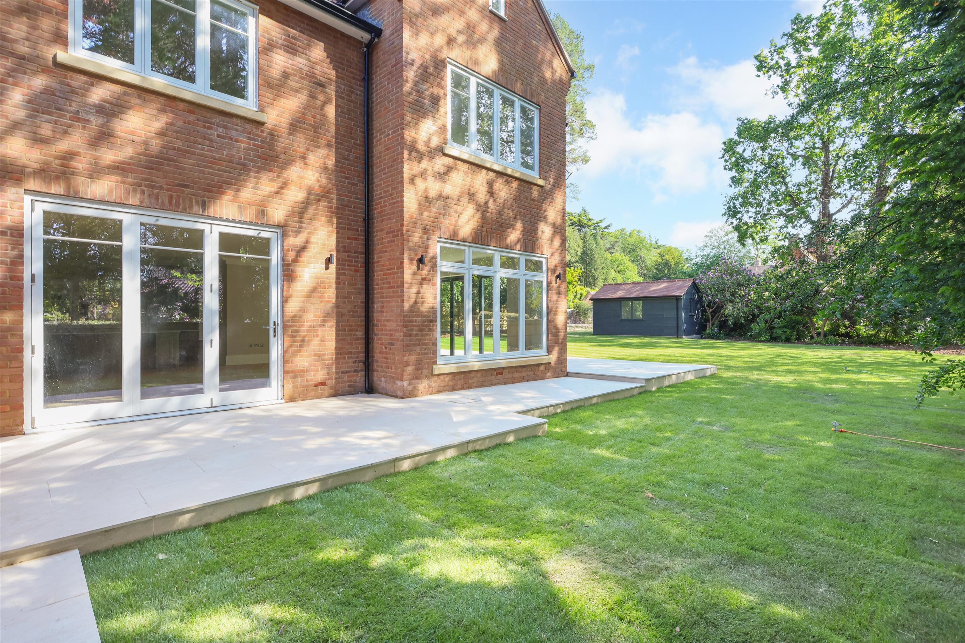 Cavendish Road, Weybridge, Surrey KT13