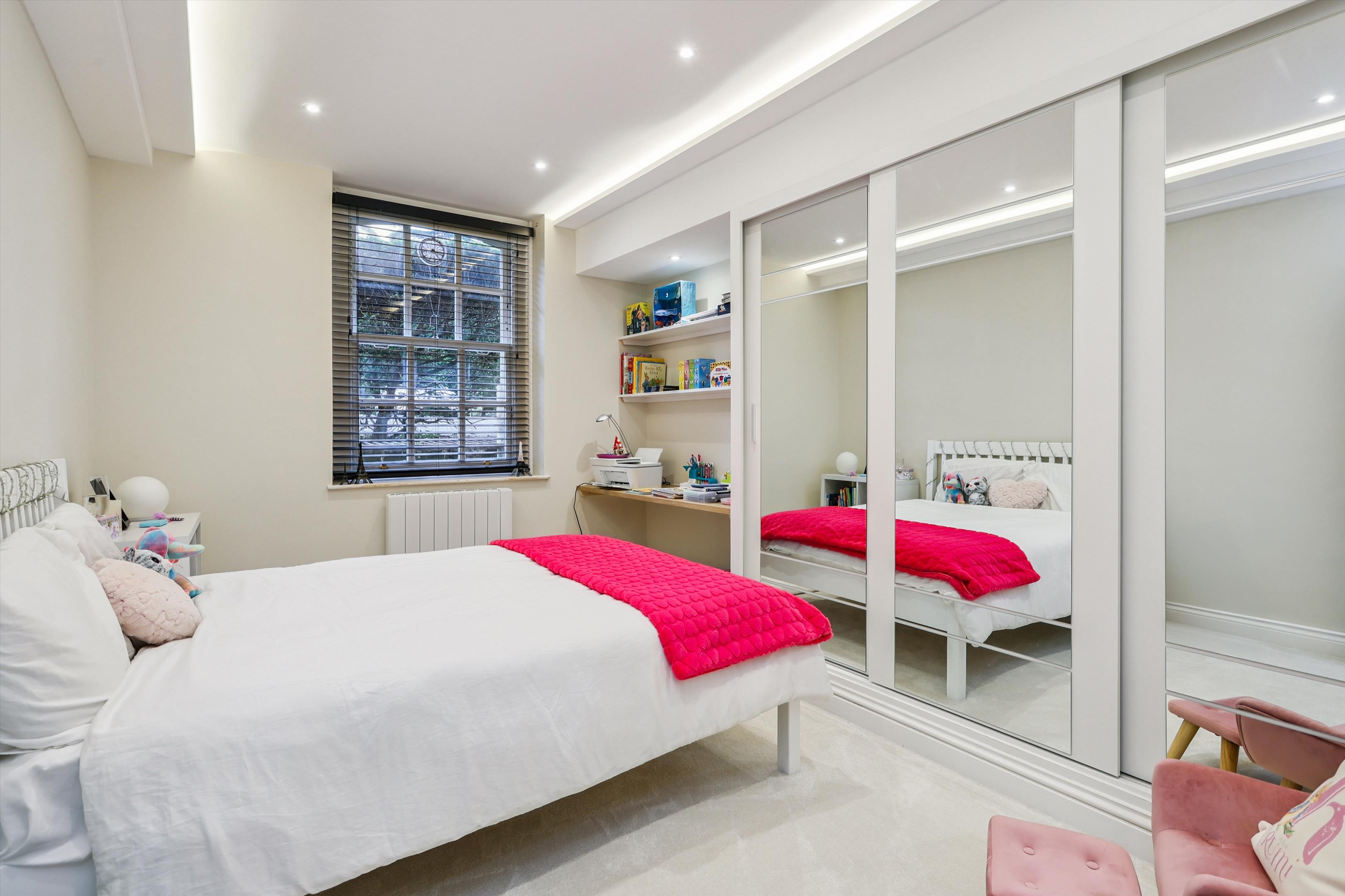 Ottershaw Park, Ottershaw, Chertsey, Surrey, KT16