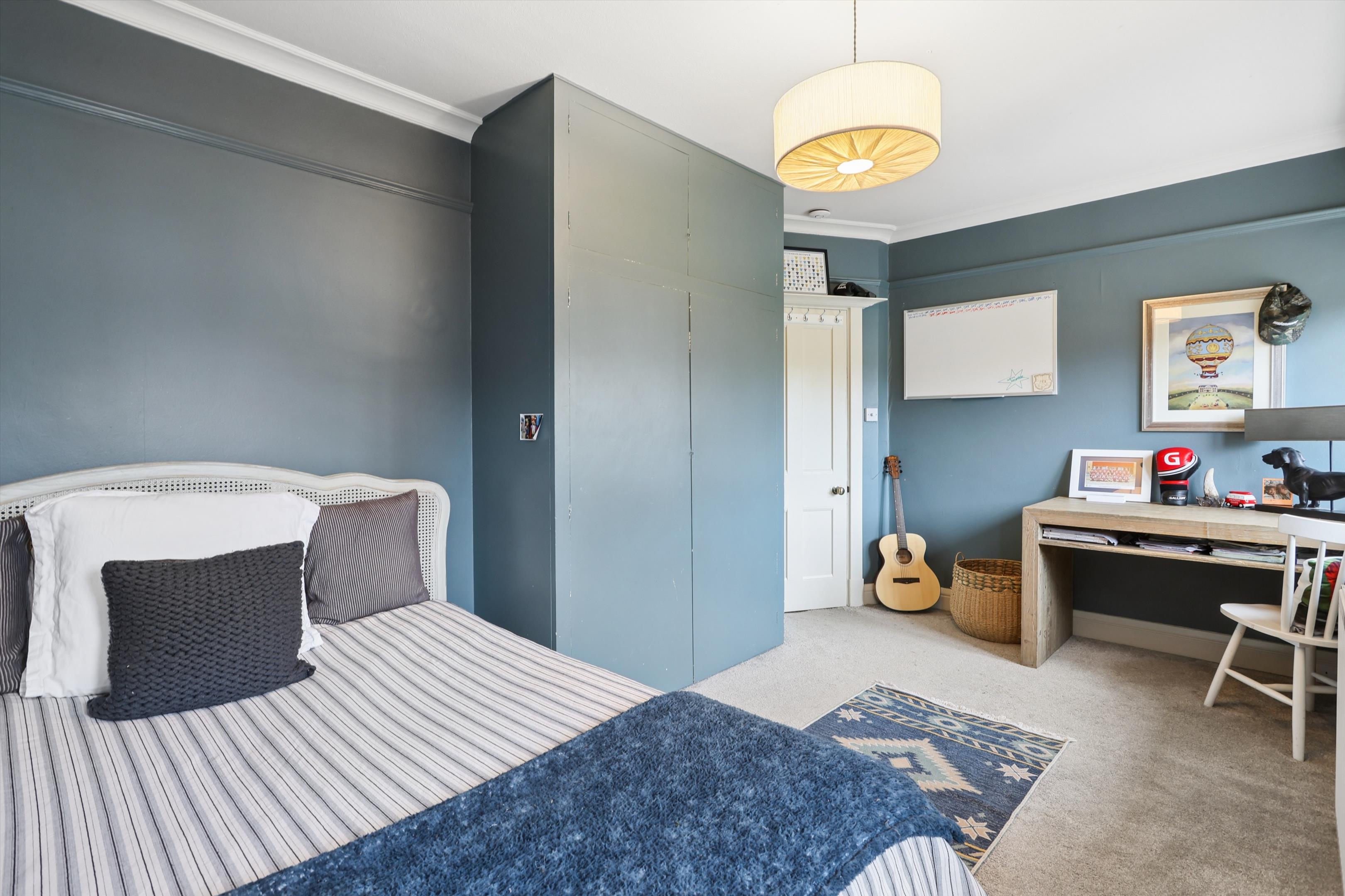 St. Marys Road, Weybridge, Surrey KT13