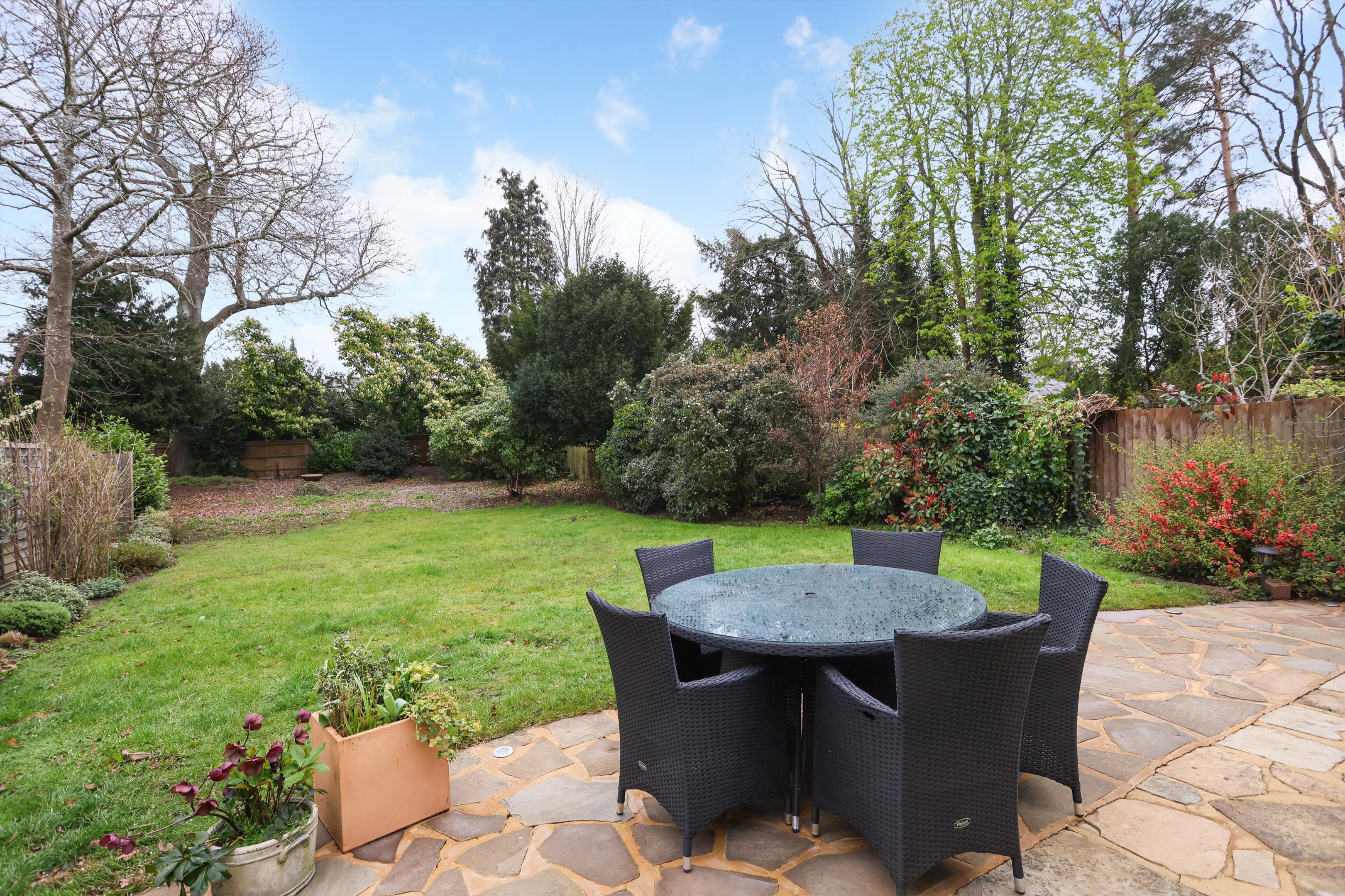 St. Marys Road, Weybridge, Surrey KT13