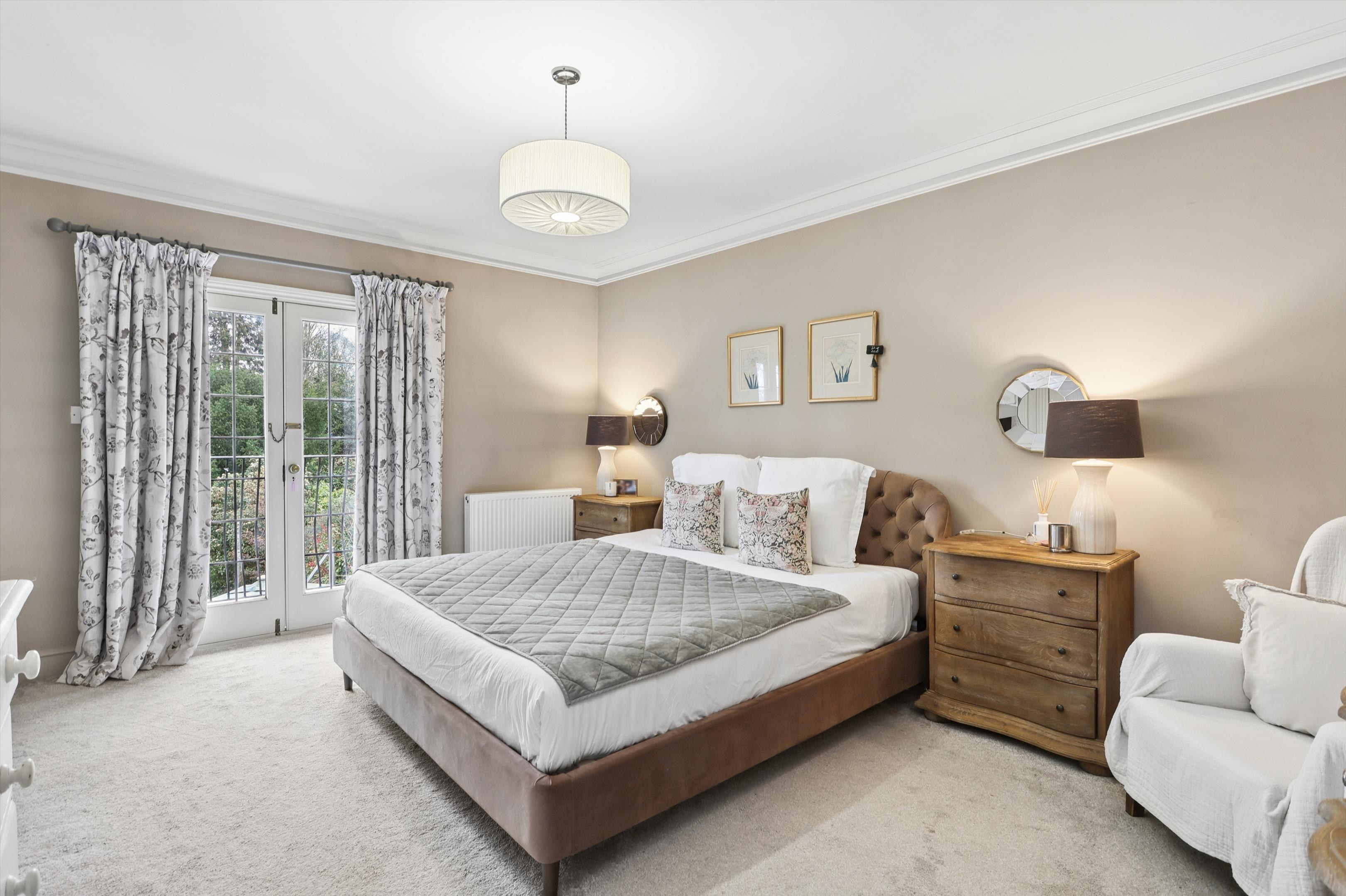 St. Marys Road, Weybridge, Surrey KT13