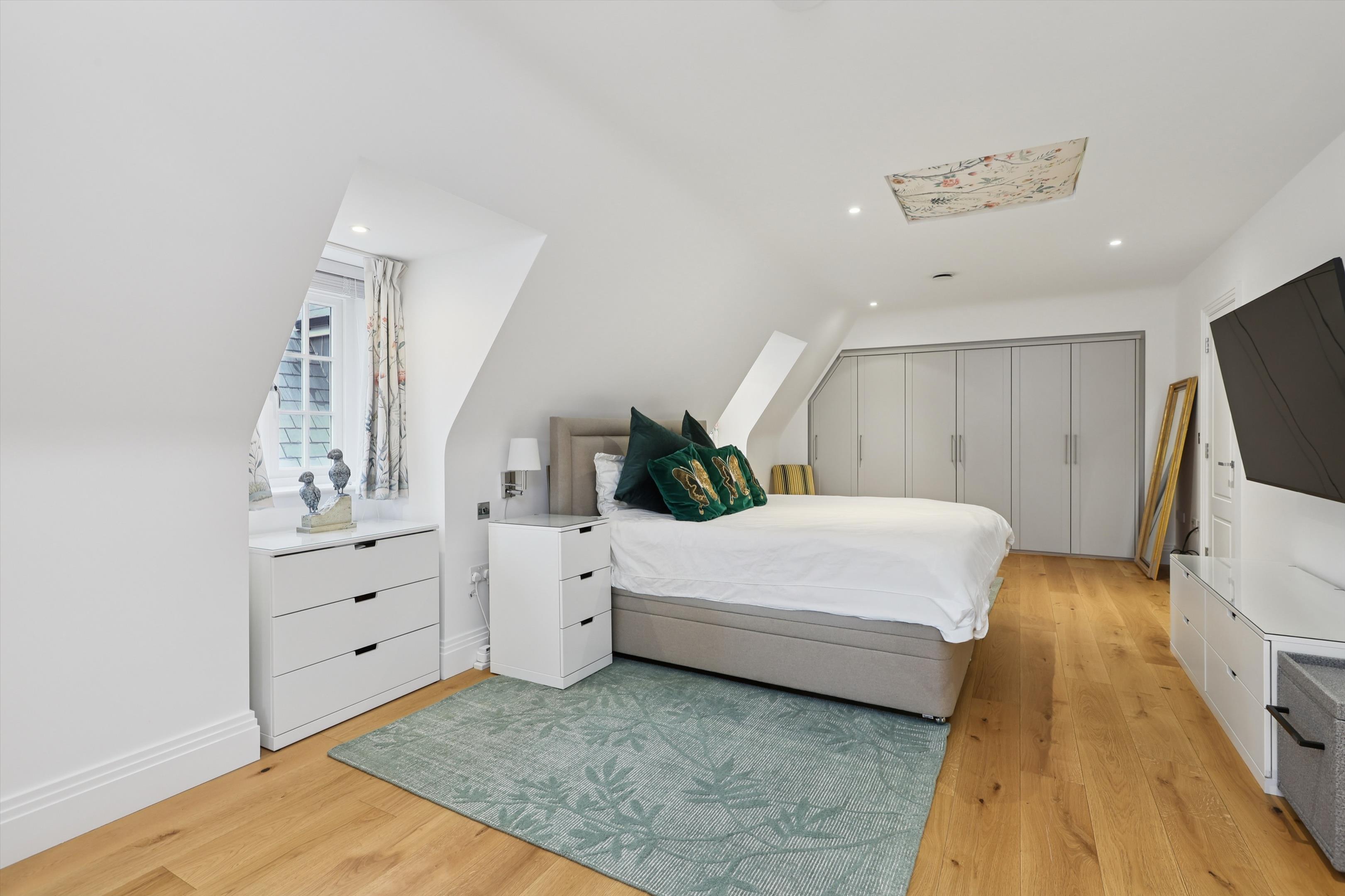 Broadoaks Park Road, West Byfleet, Surrey, KT14