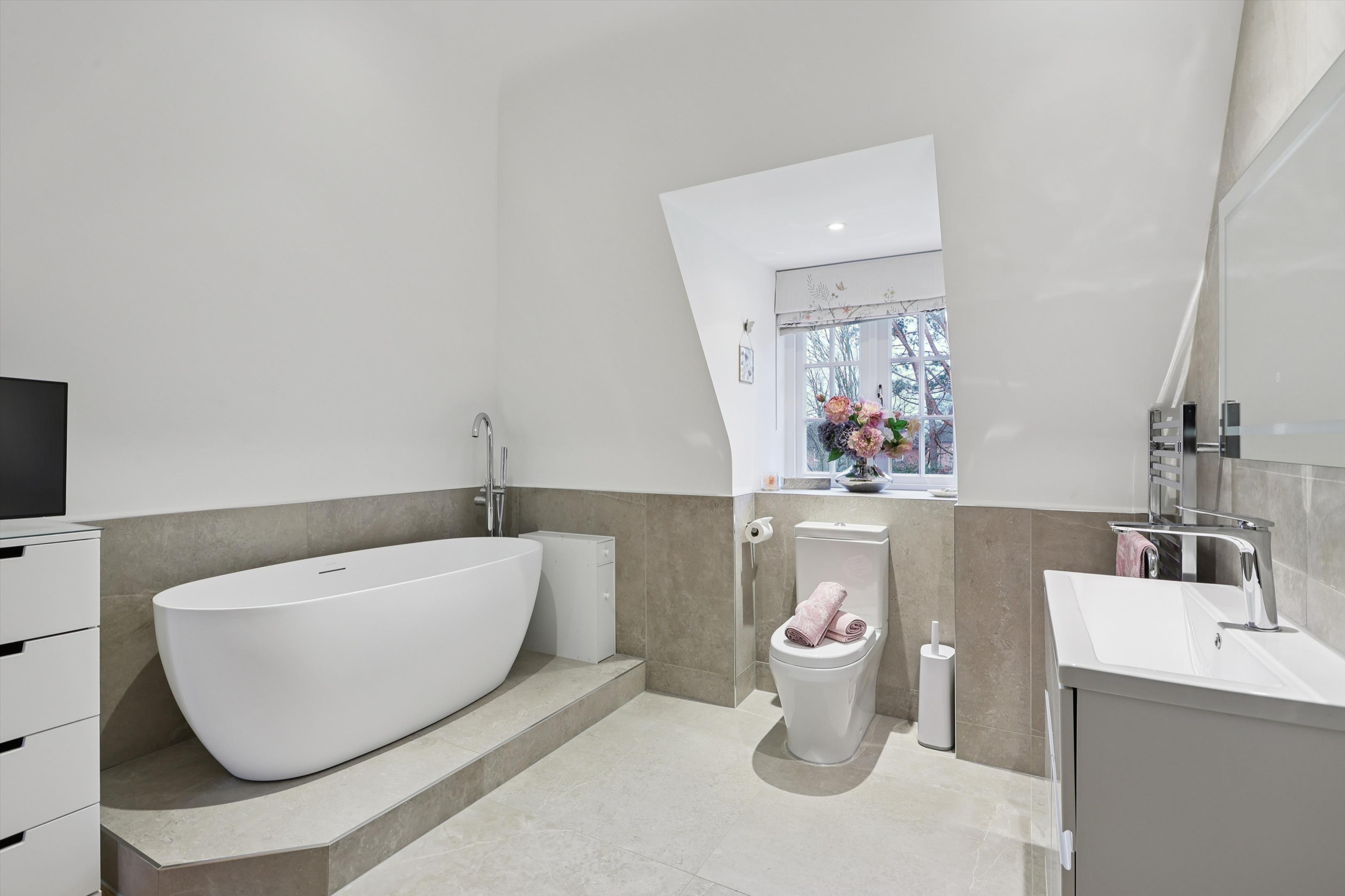 Broadoaks Park Road, West Byfleet, Surrey, KT14
