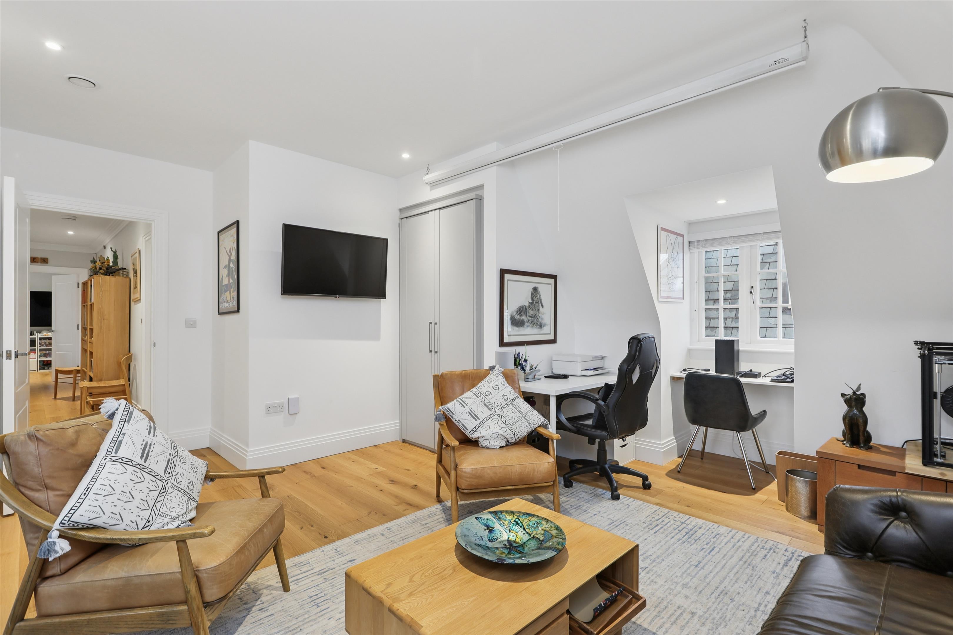 Broadoaks Park Road, West Byfleet, Surrey, KT14
