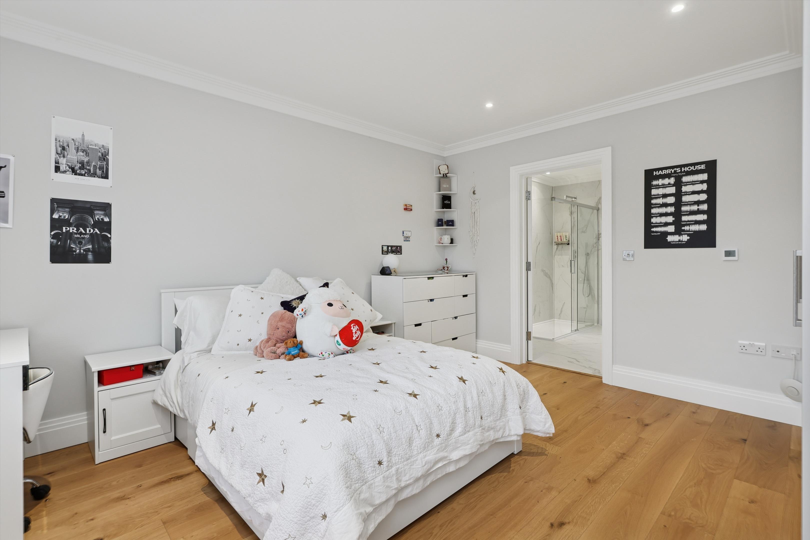Broadoaks Park Road, West Byfleet, Surrey, KT14