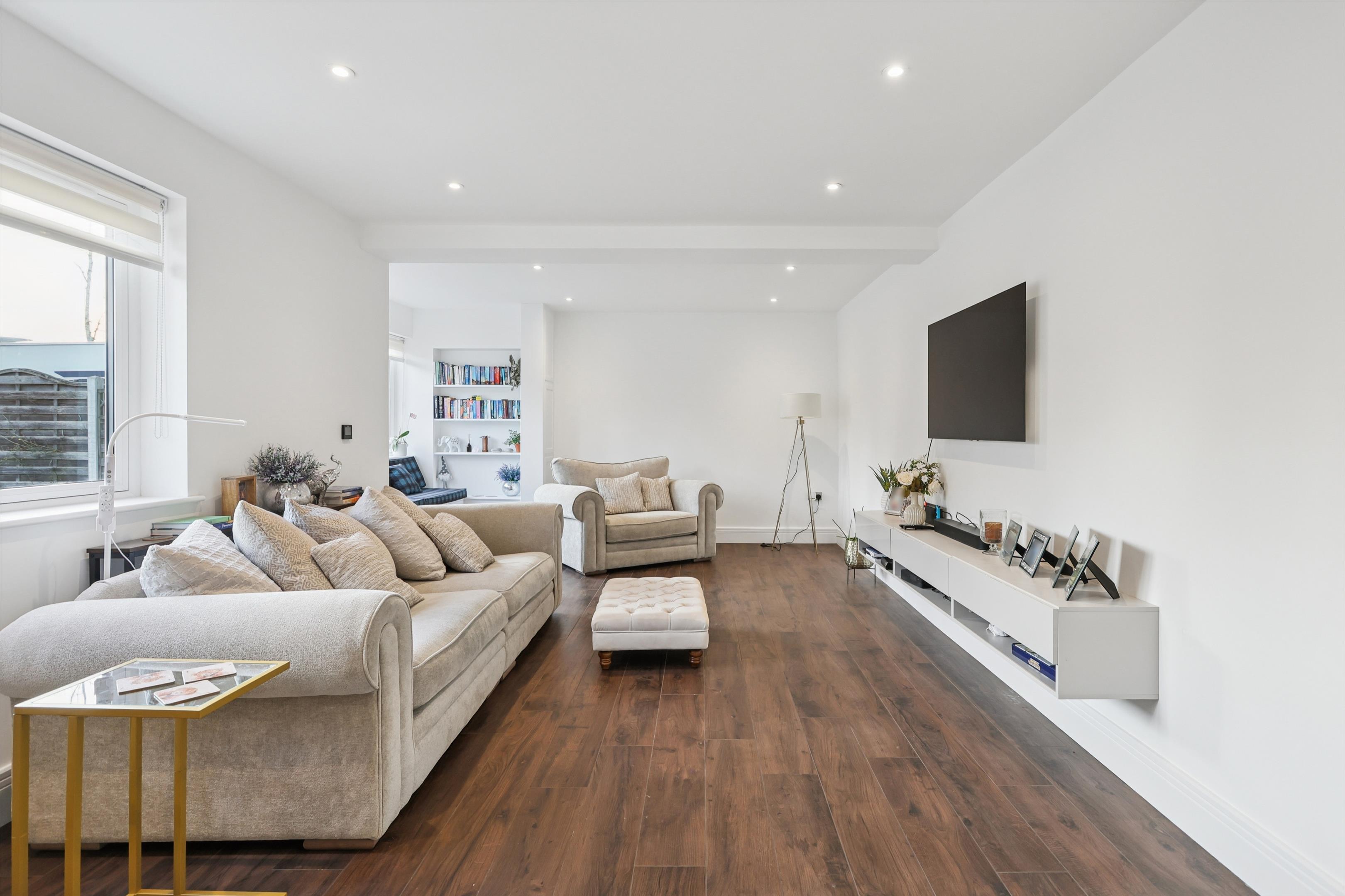 Pine Grove, Weybridge, Surrey, KT13