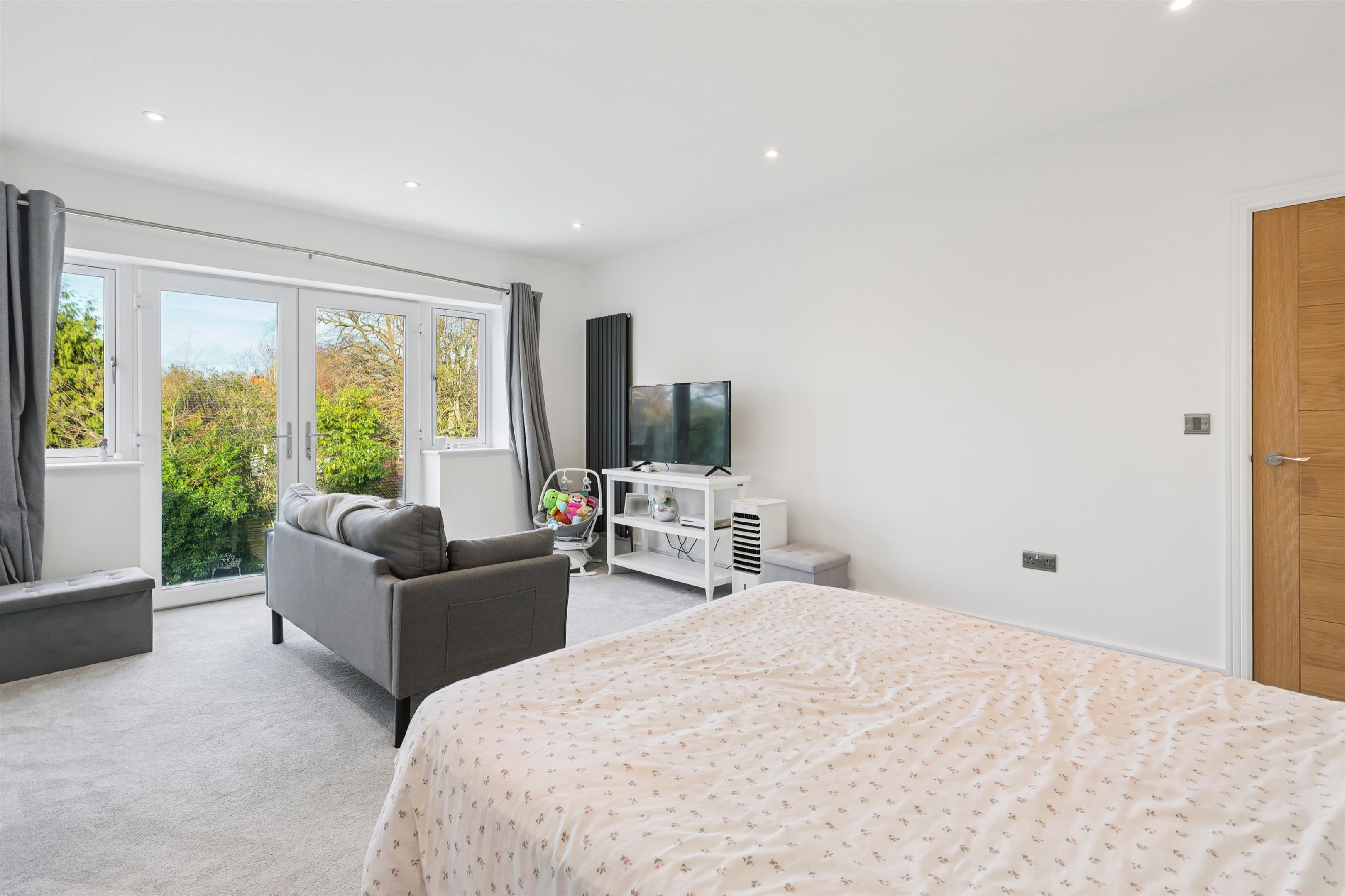 Pine Grove, Weybridge, Surrey, KT13