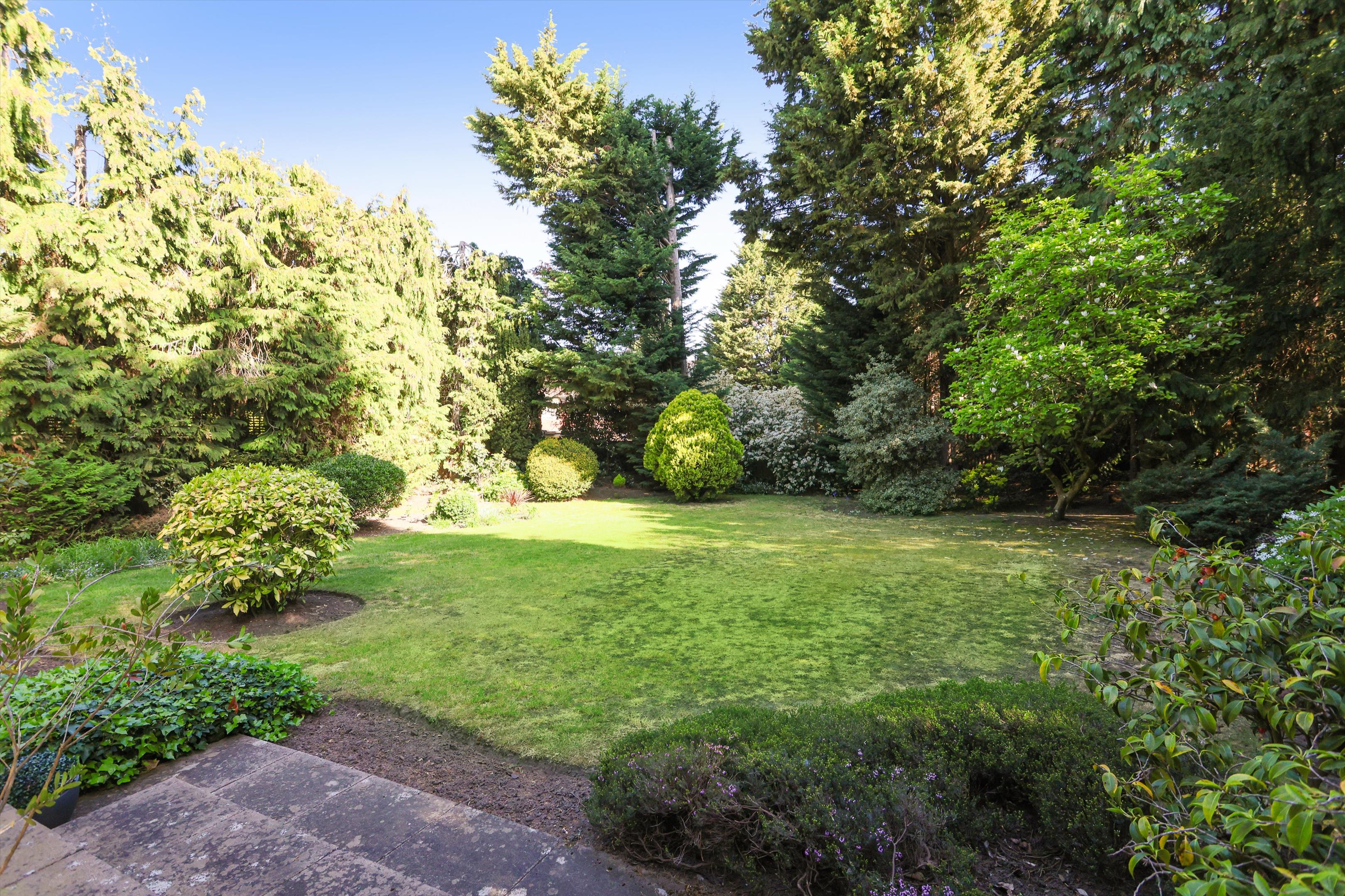 Firfields, Weybridge, Surrey KT13