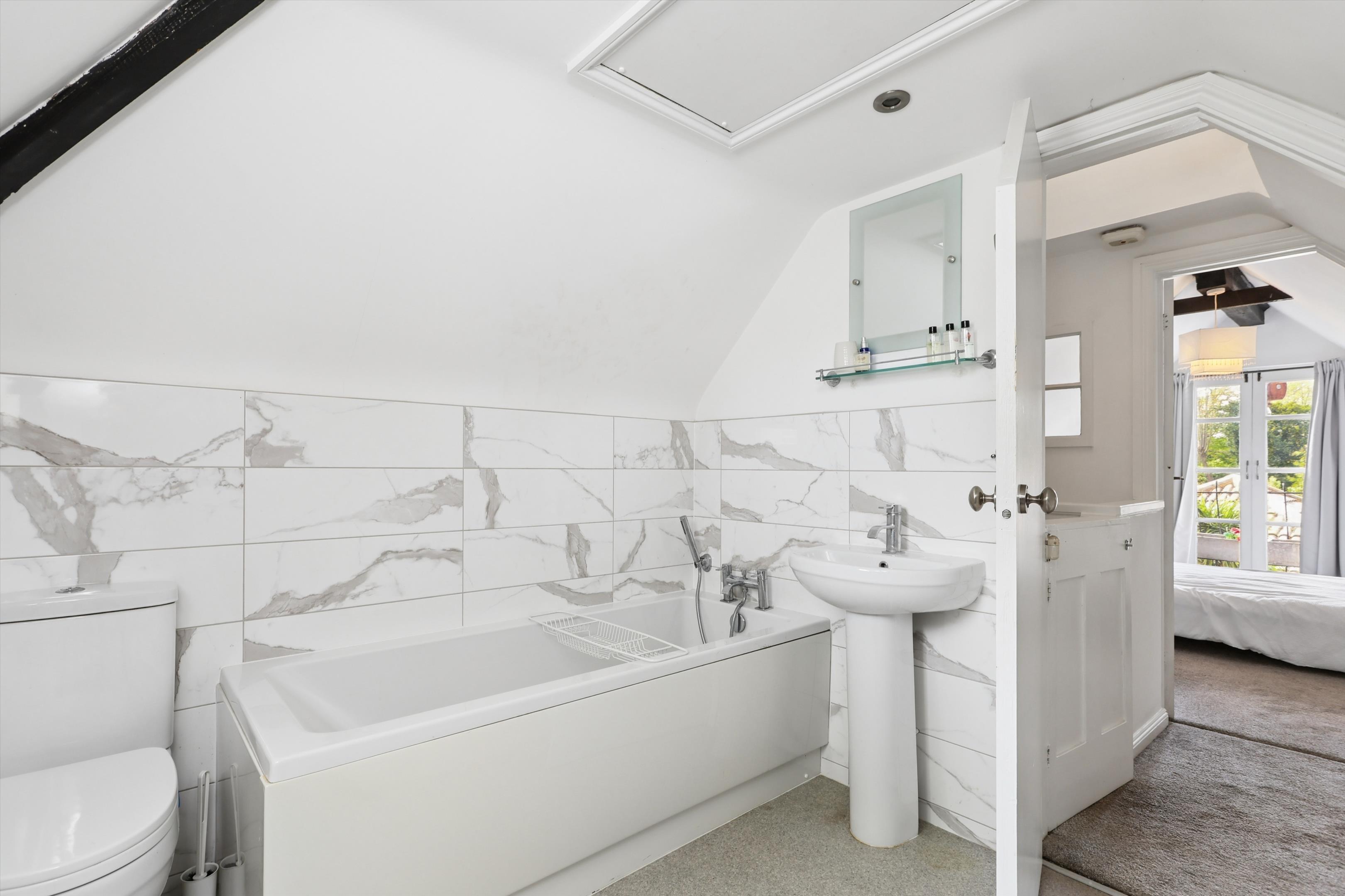 Oatlands Drive, Weybridge, Surrey KT13