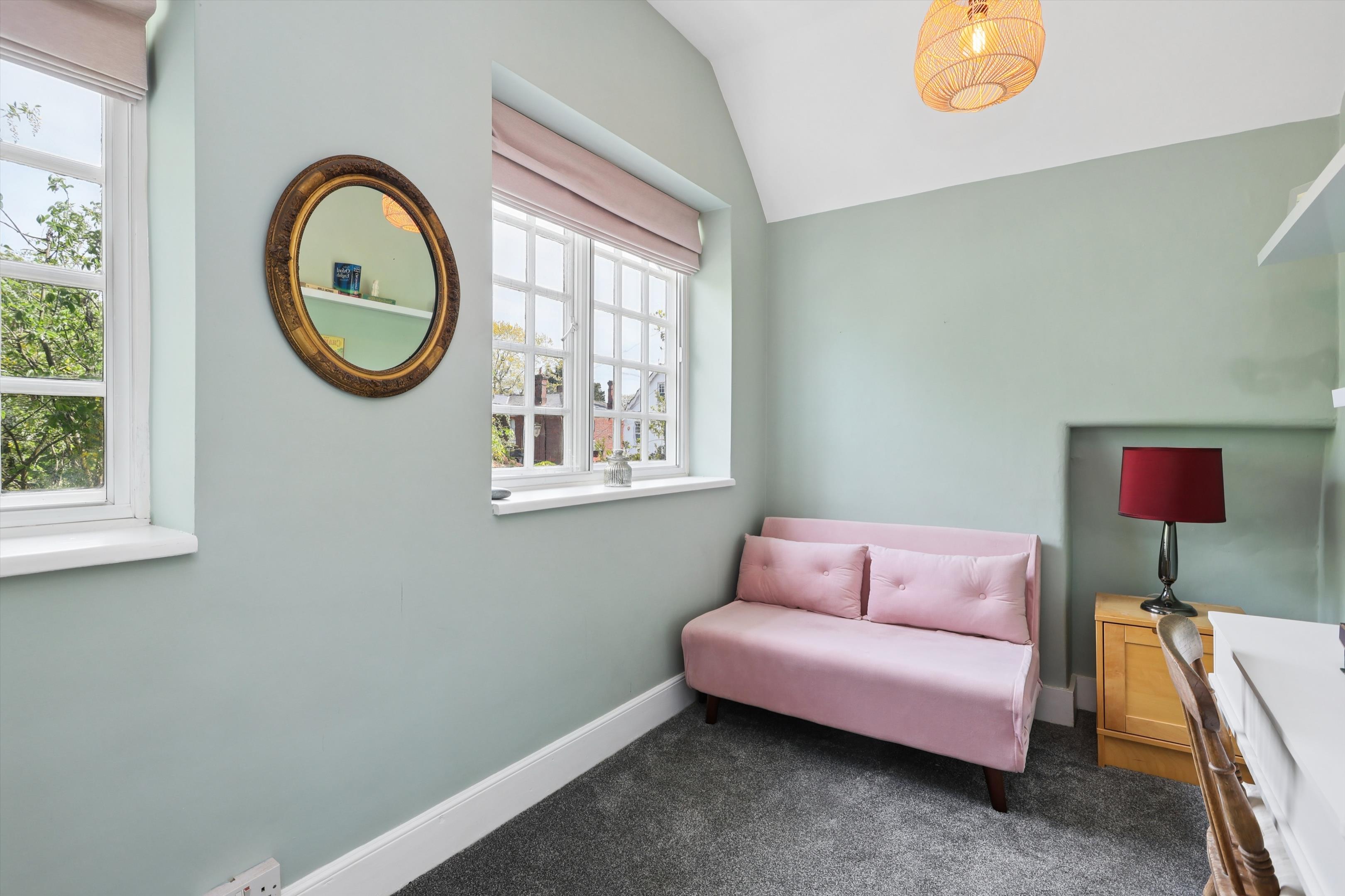 Oatlands Drive, Weybridge, Surrey KT13