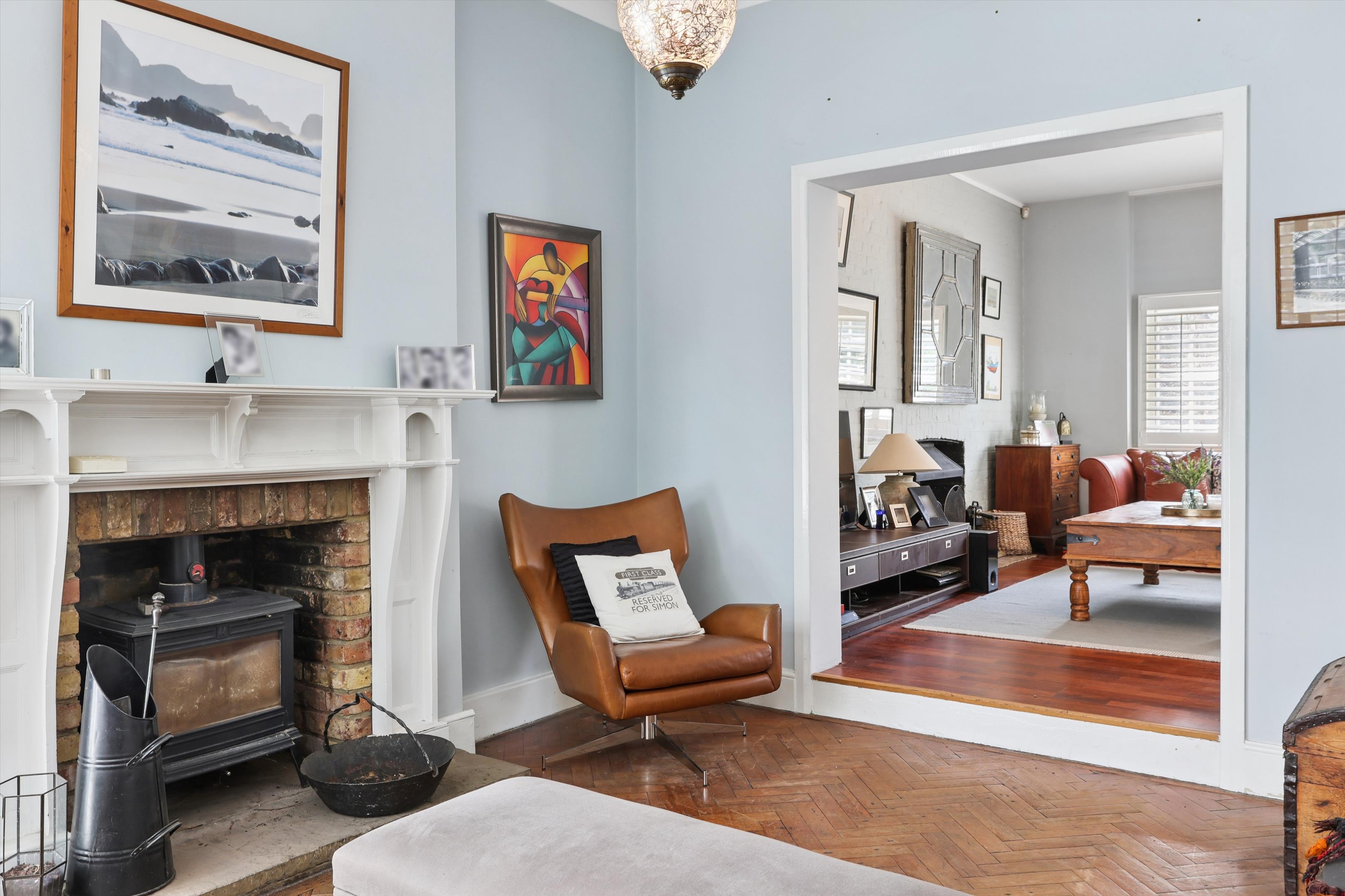 Oatlands Drive, Weybridge, Surrey KT13