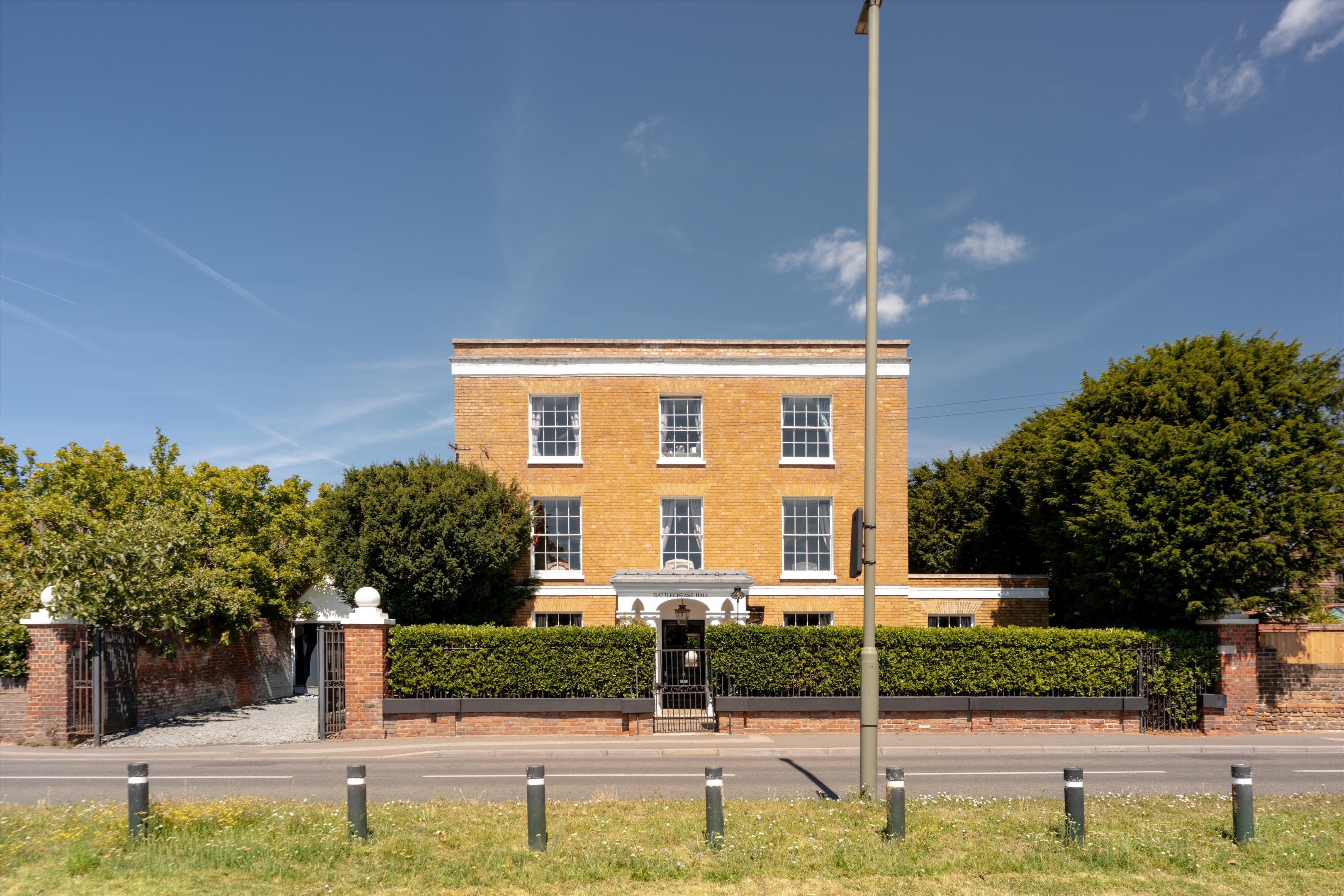 Russell Road, Shepperton, Surrey TW17
