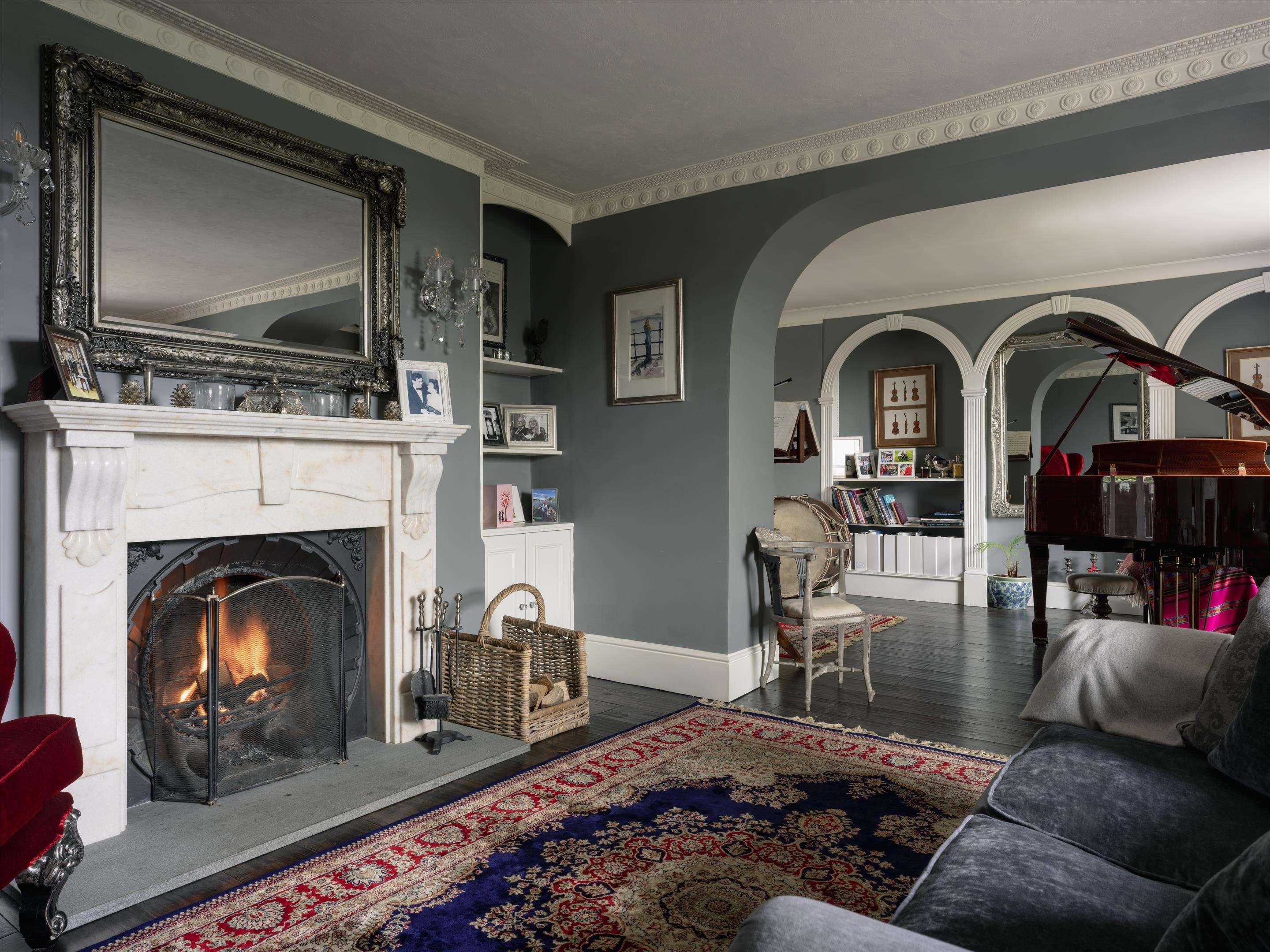 Russell Road, Shepperton, Surrey TW17
