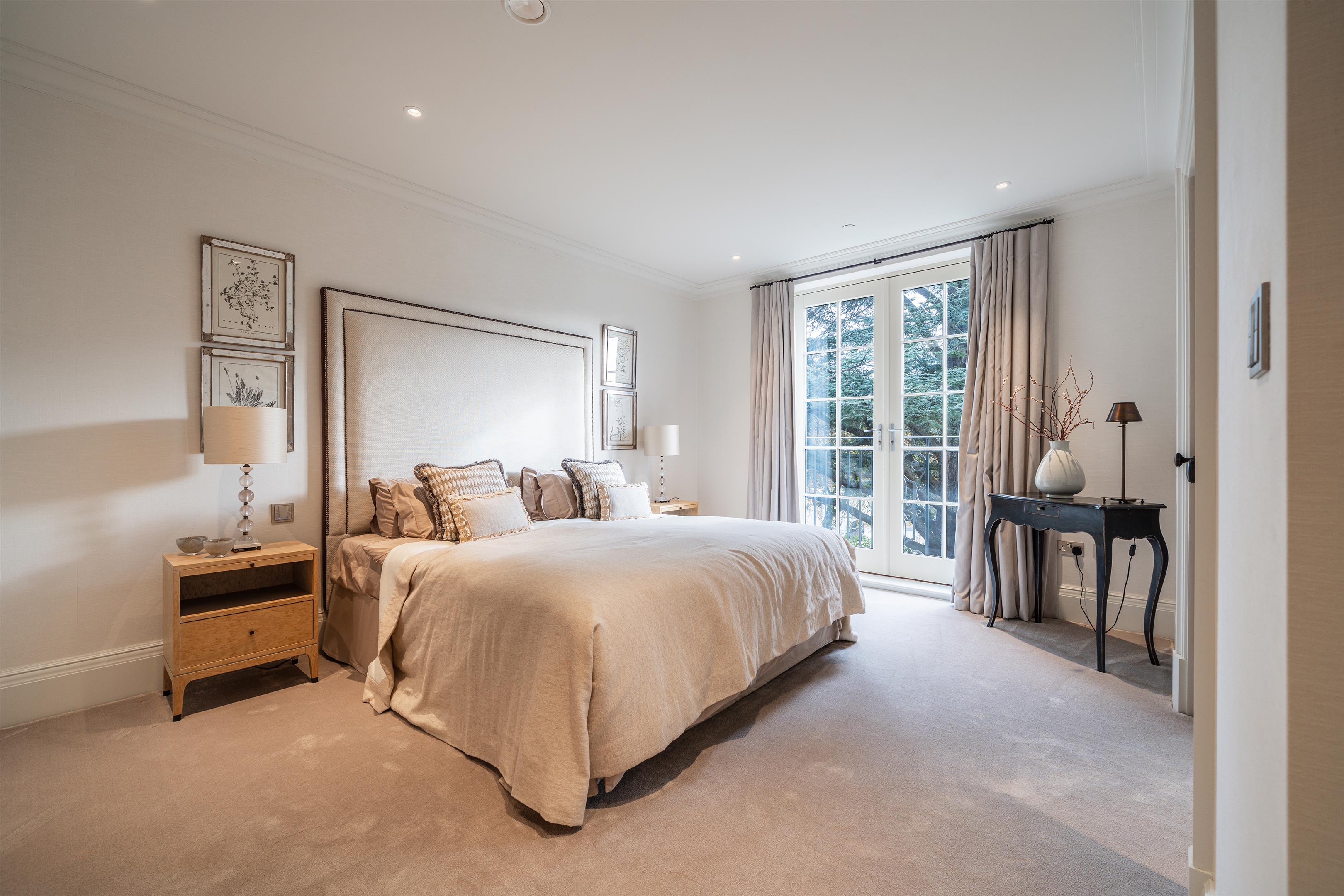 King John Square, Englefield Green, Egham, Surrey, TW20