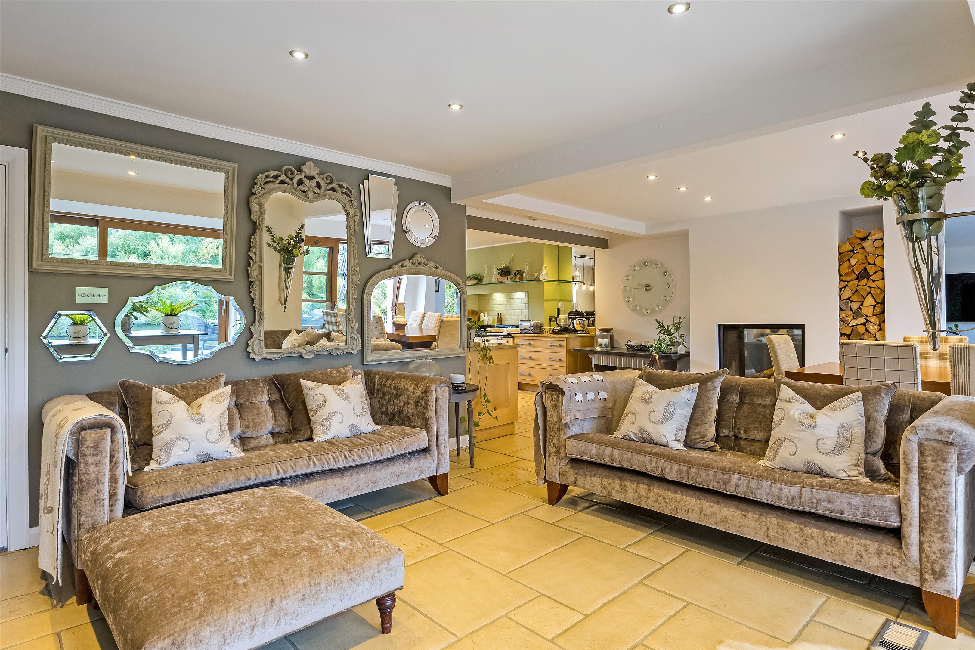 Park Avenue, Wraysbury, Staines-upon-Thames, Berkshire, TW19