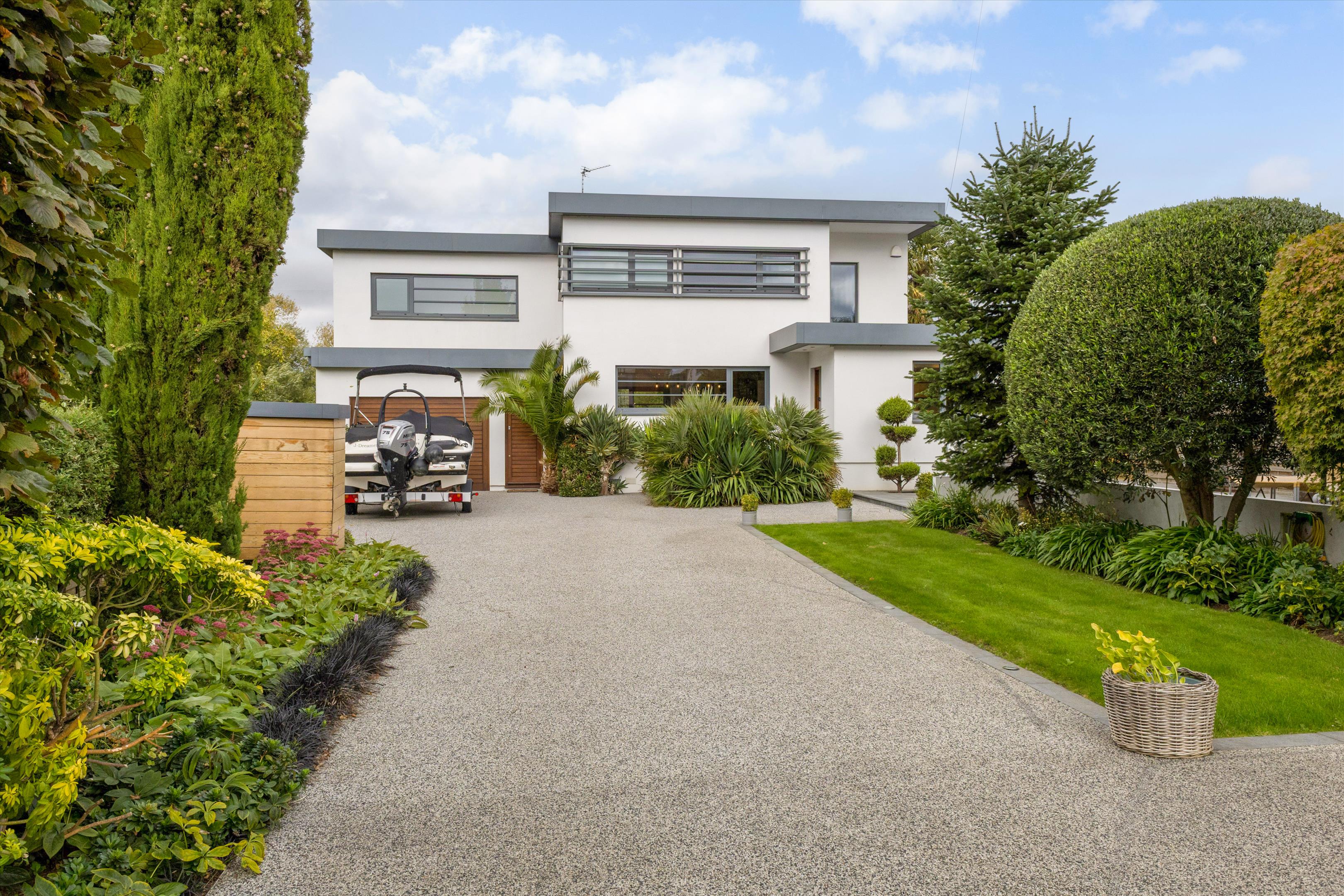 Park Avenue, Wraysbury, Staines-upon-Thames, Berkshire, TW19