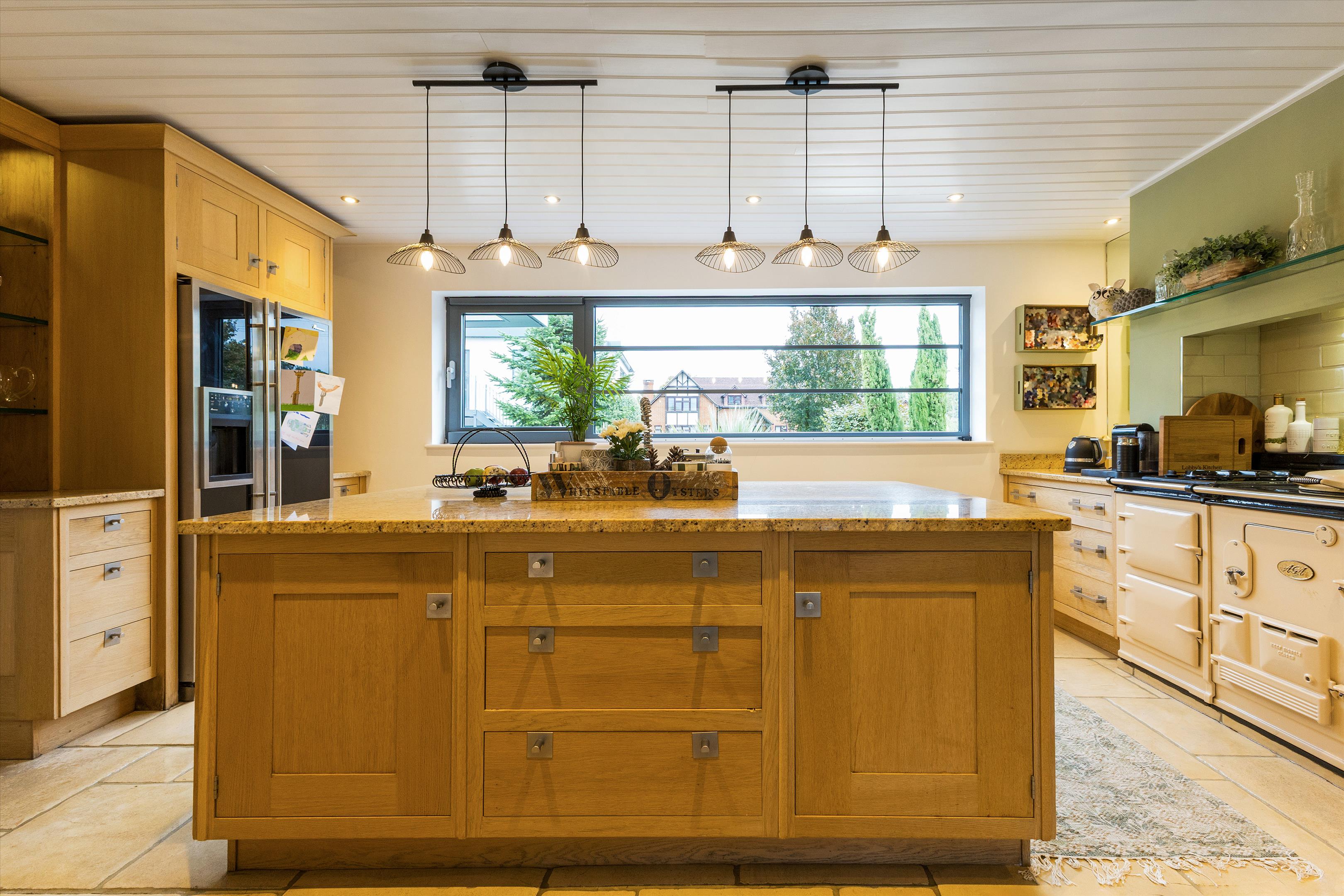 Park Avenue, Wraysbury, Staines-upon-Thames, Berkshire, TW19
