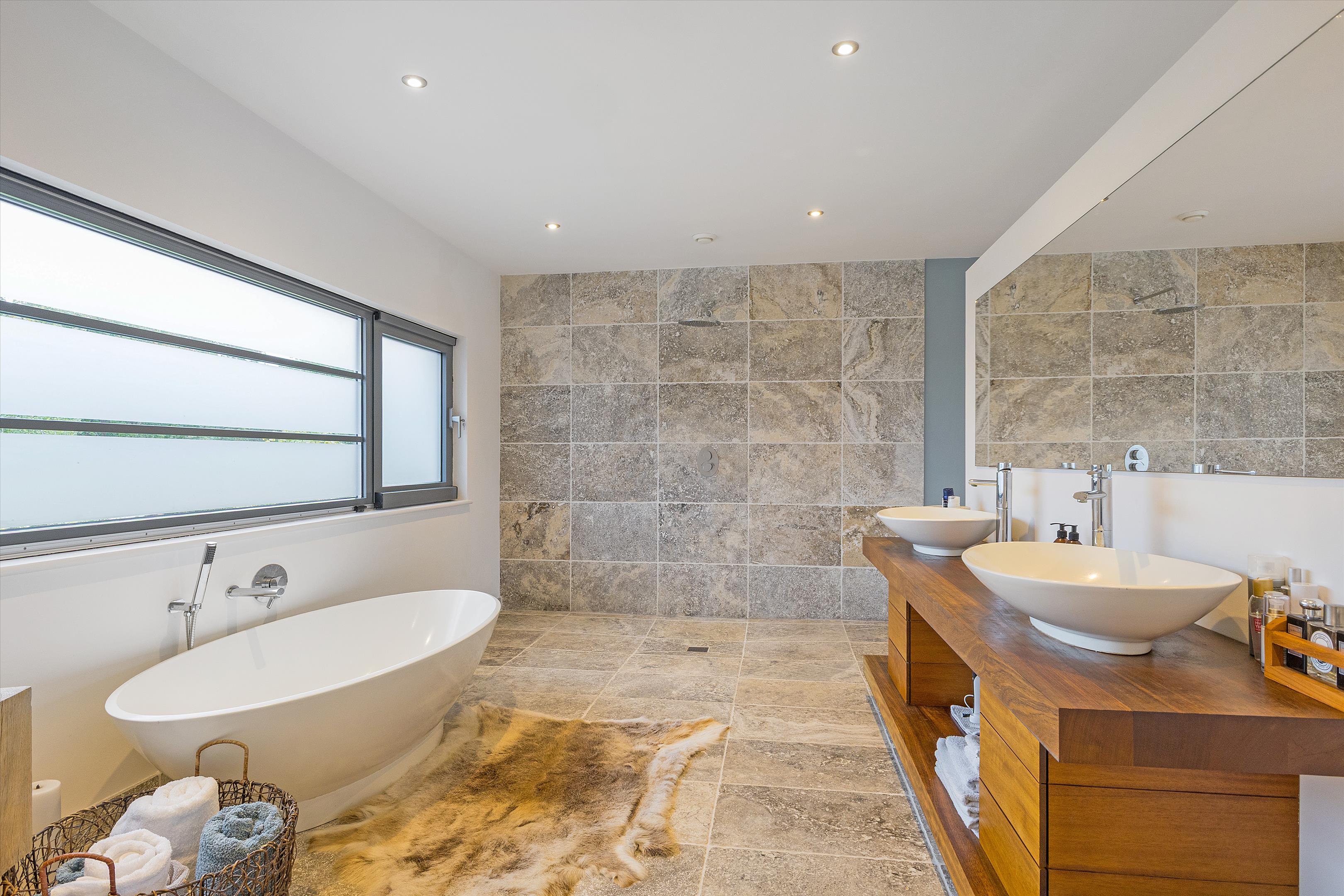 Park Avenue, Wraysbury, Staines-upon-Thames, Berkshire, TW19