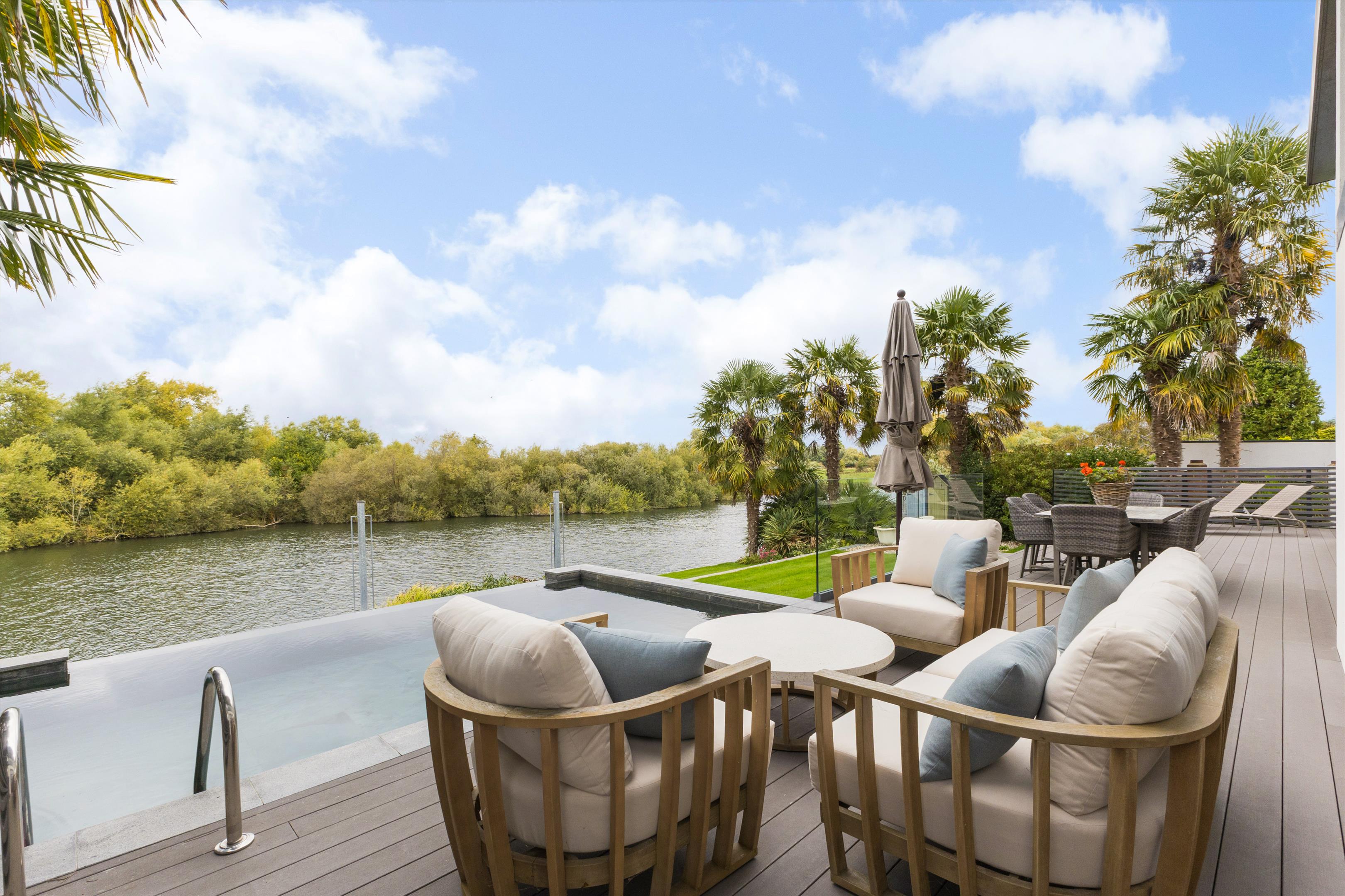 Park Avenue, Wraysbury, Staines-upon-Thames, Berkshire, TW19