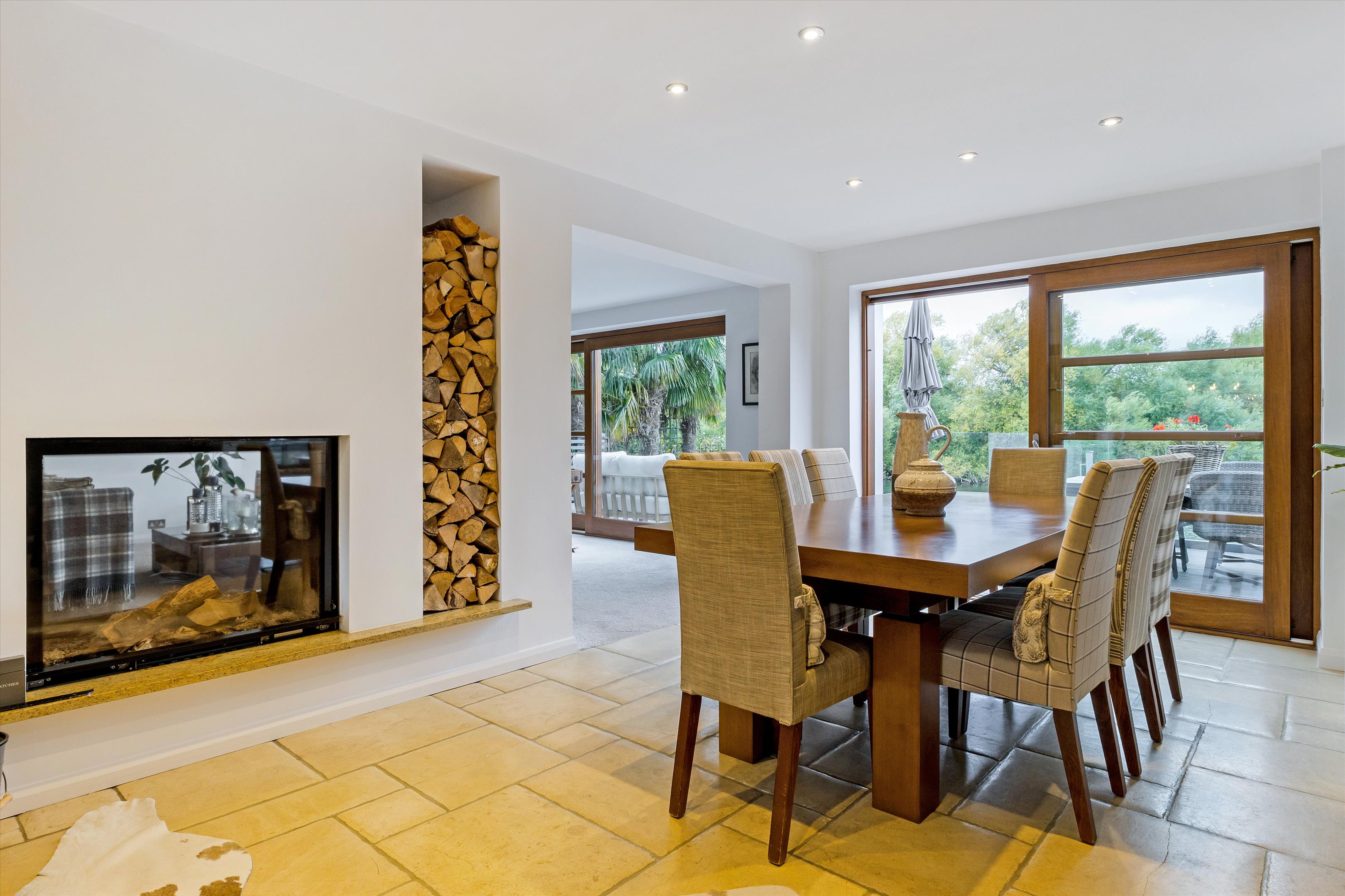 Park Avenue, Wraysbury, Staines-upon-Thames, Berkshire, TW19