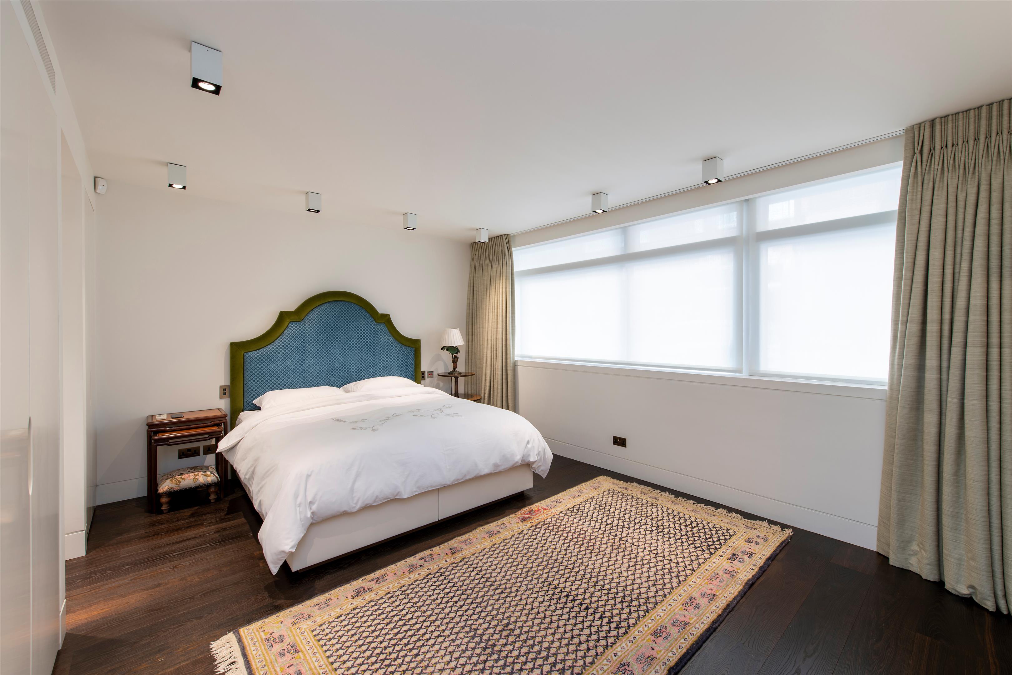 St. James's Place, St. James's, London, SW1A