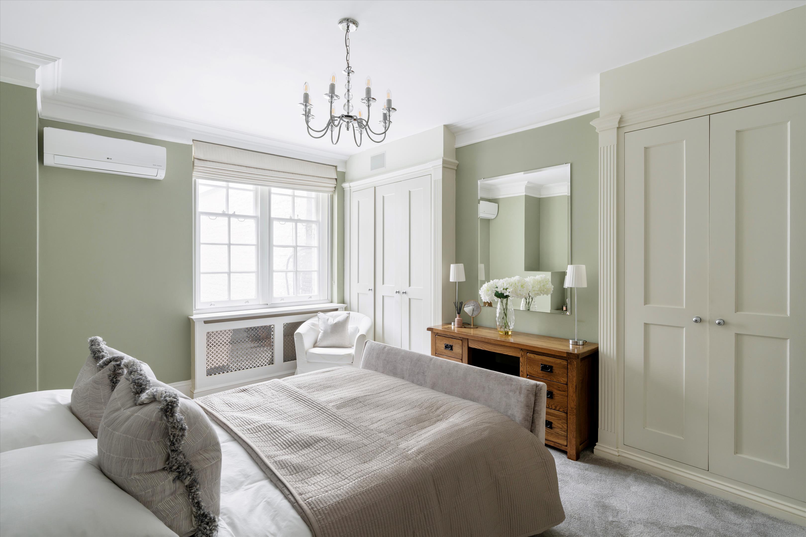 St James's Street, St James's, London, SW1A