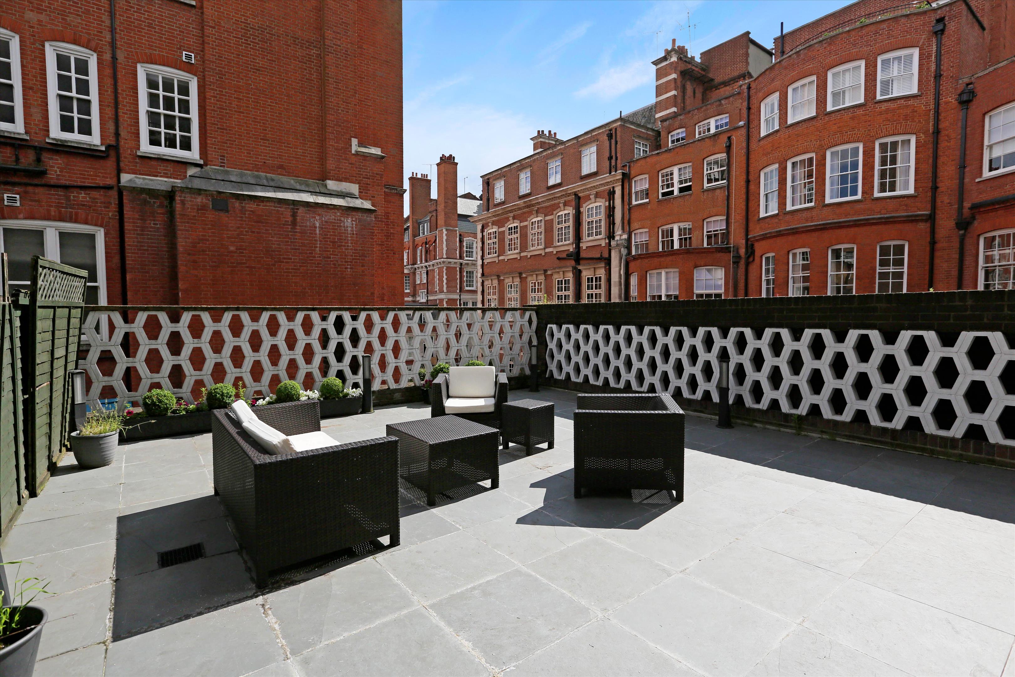 Reeves Mews, London W1K