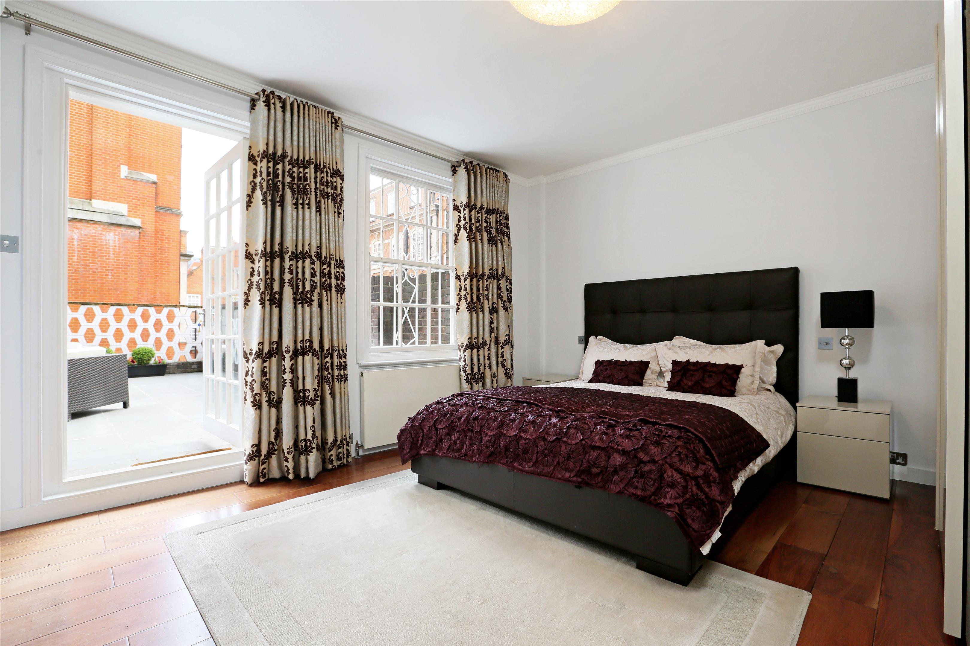 Reeves Mews, London W1K