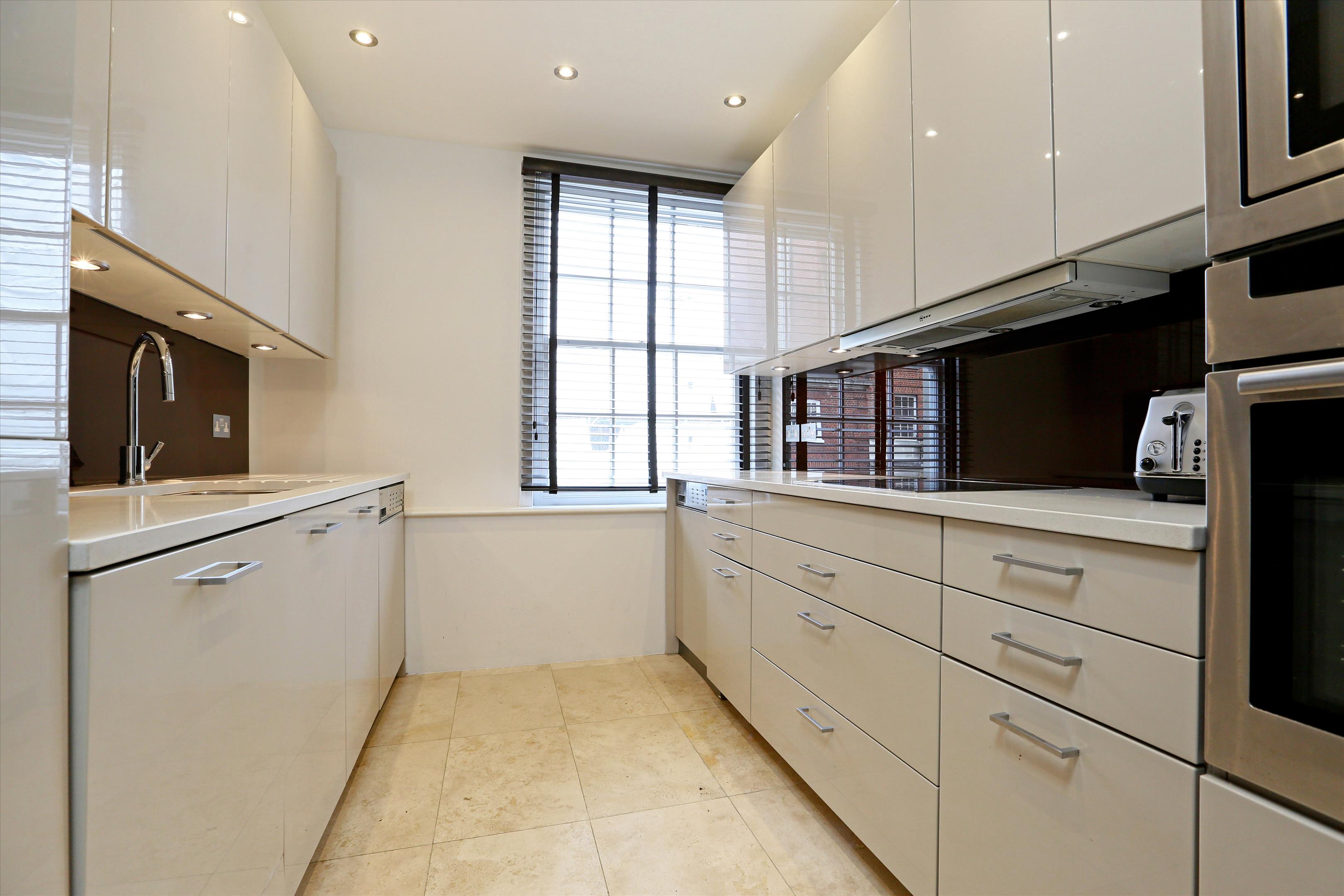 Reeves Mews, London W1K