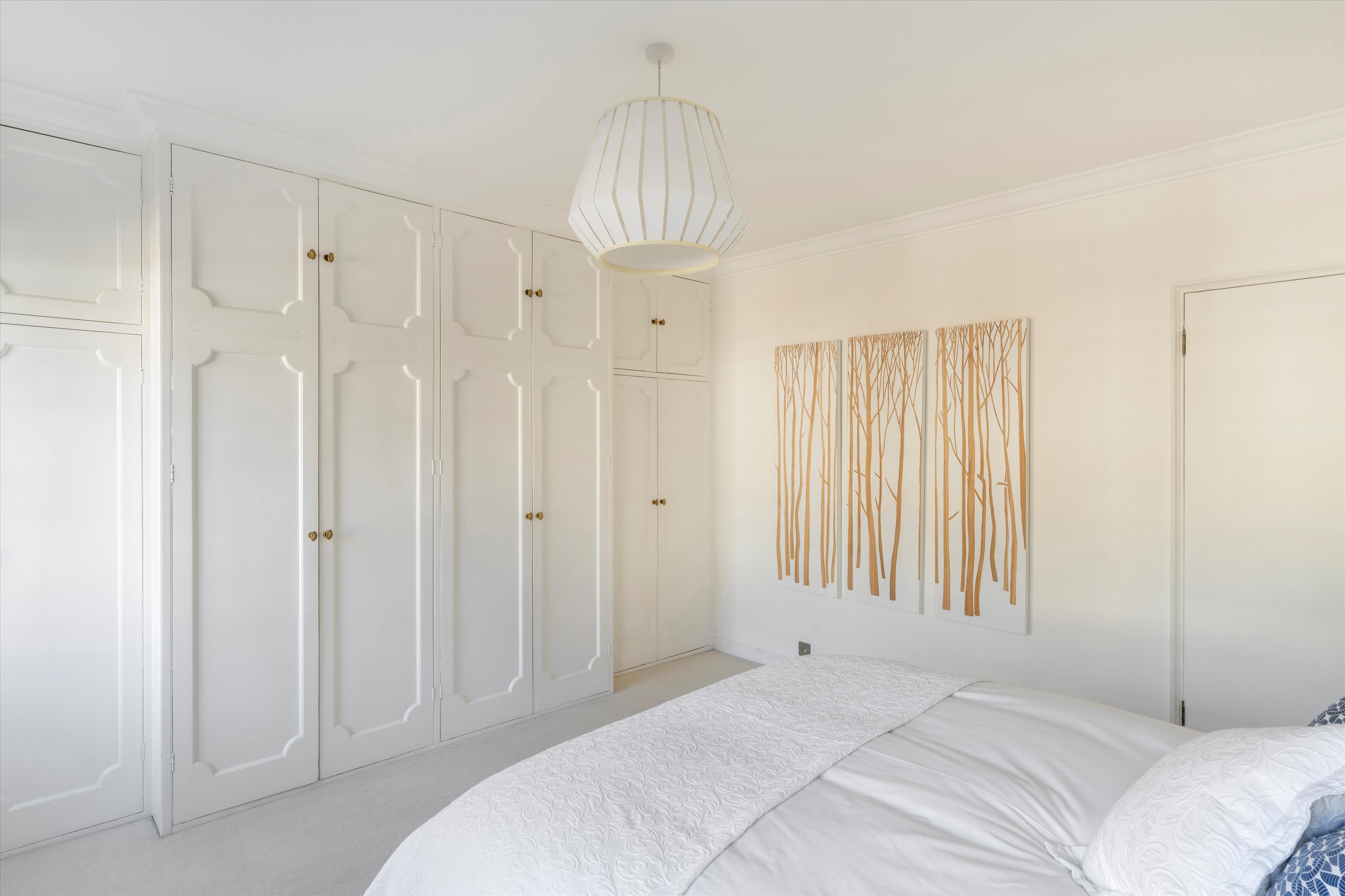 Reeves Mews, London, London, W1K