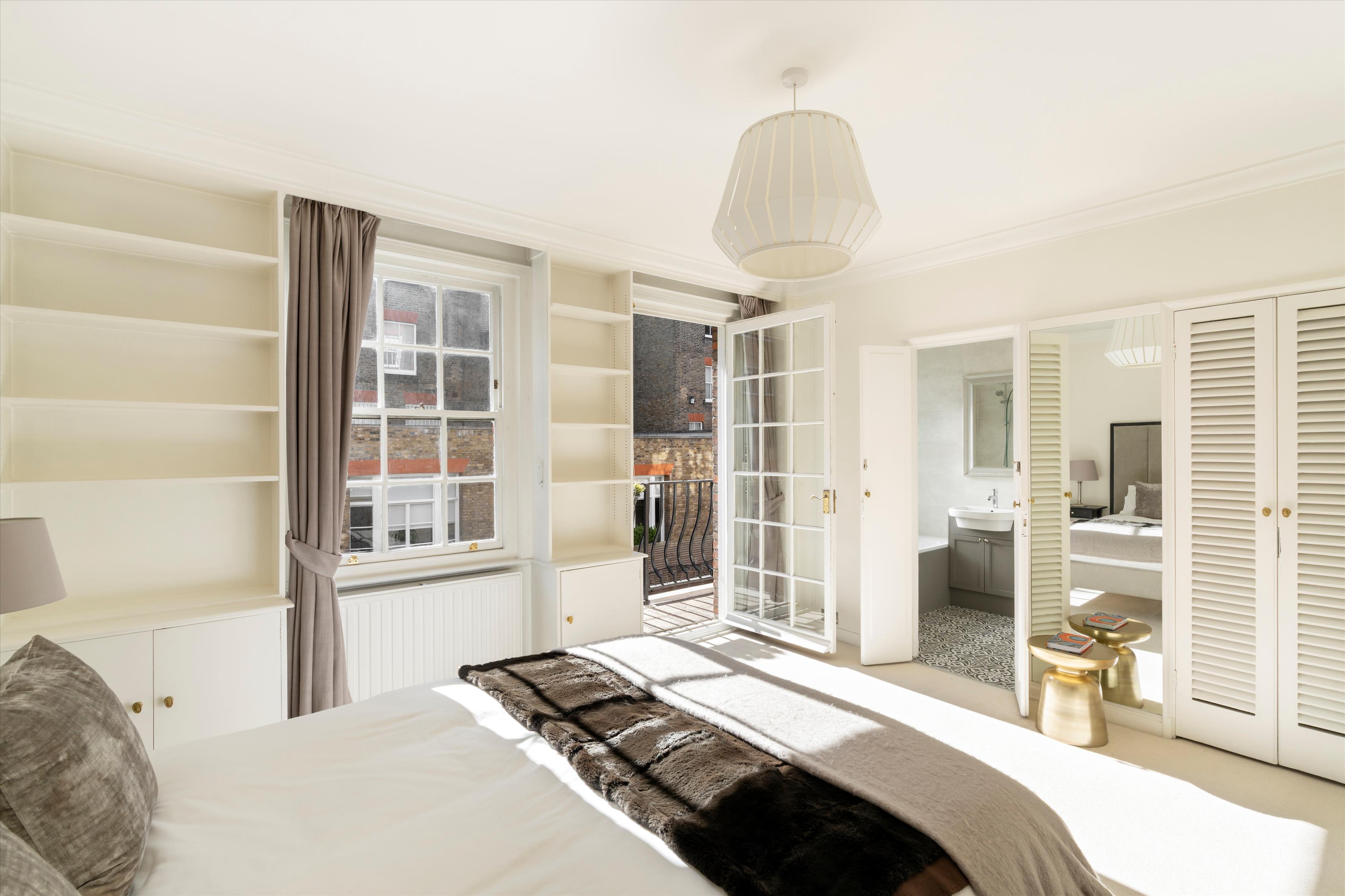 Reeves Mews, London, London, W1K