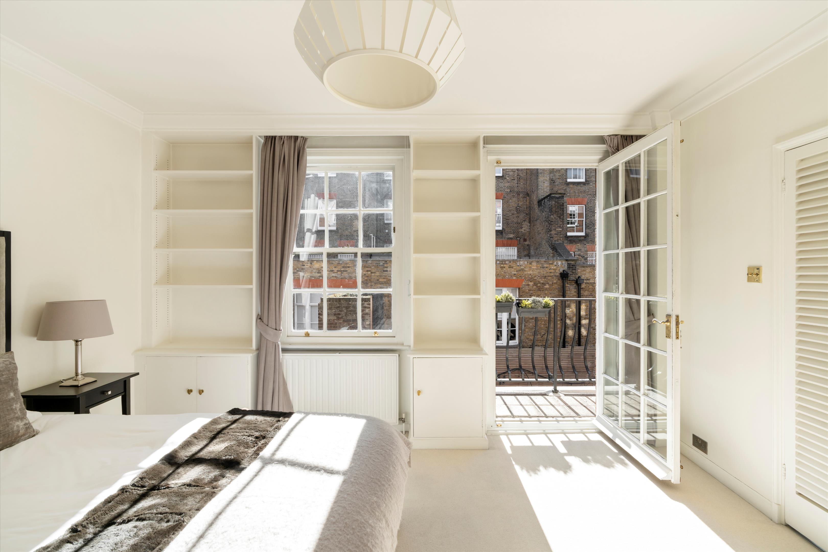 Reeves Mews, London, London, W1K