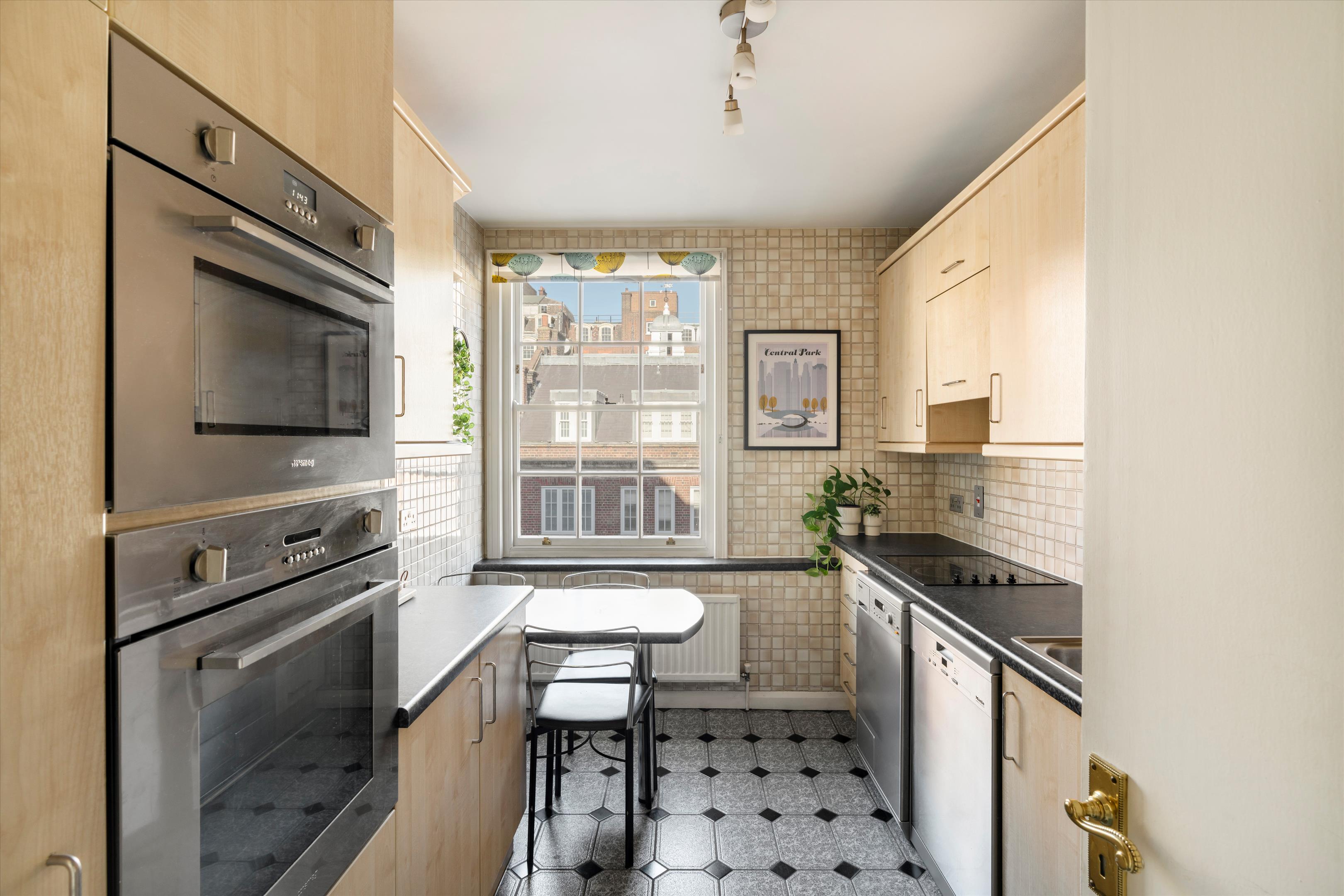 Reeves Mews, London, London, W1K