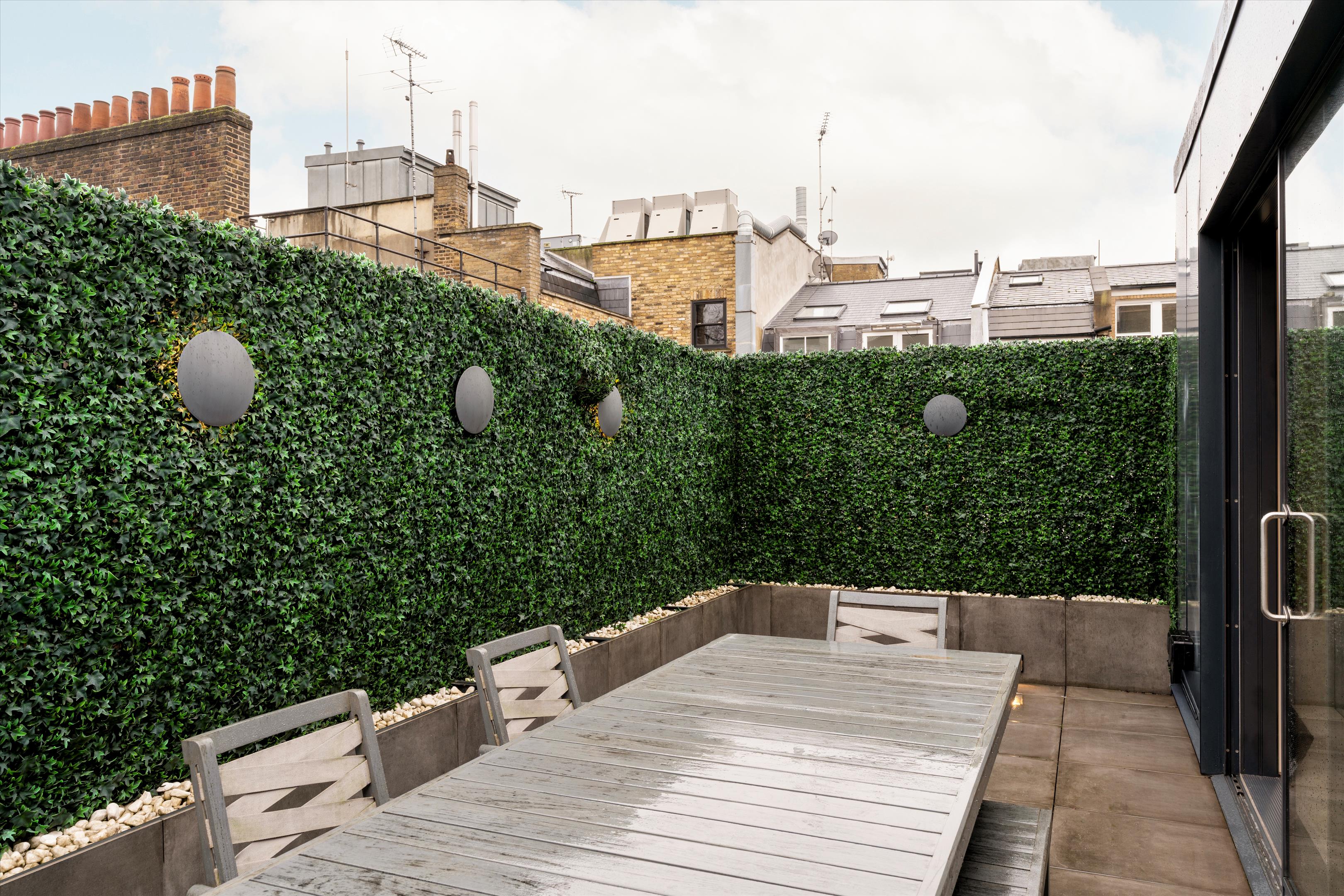 Royalty Mews, London W1D