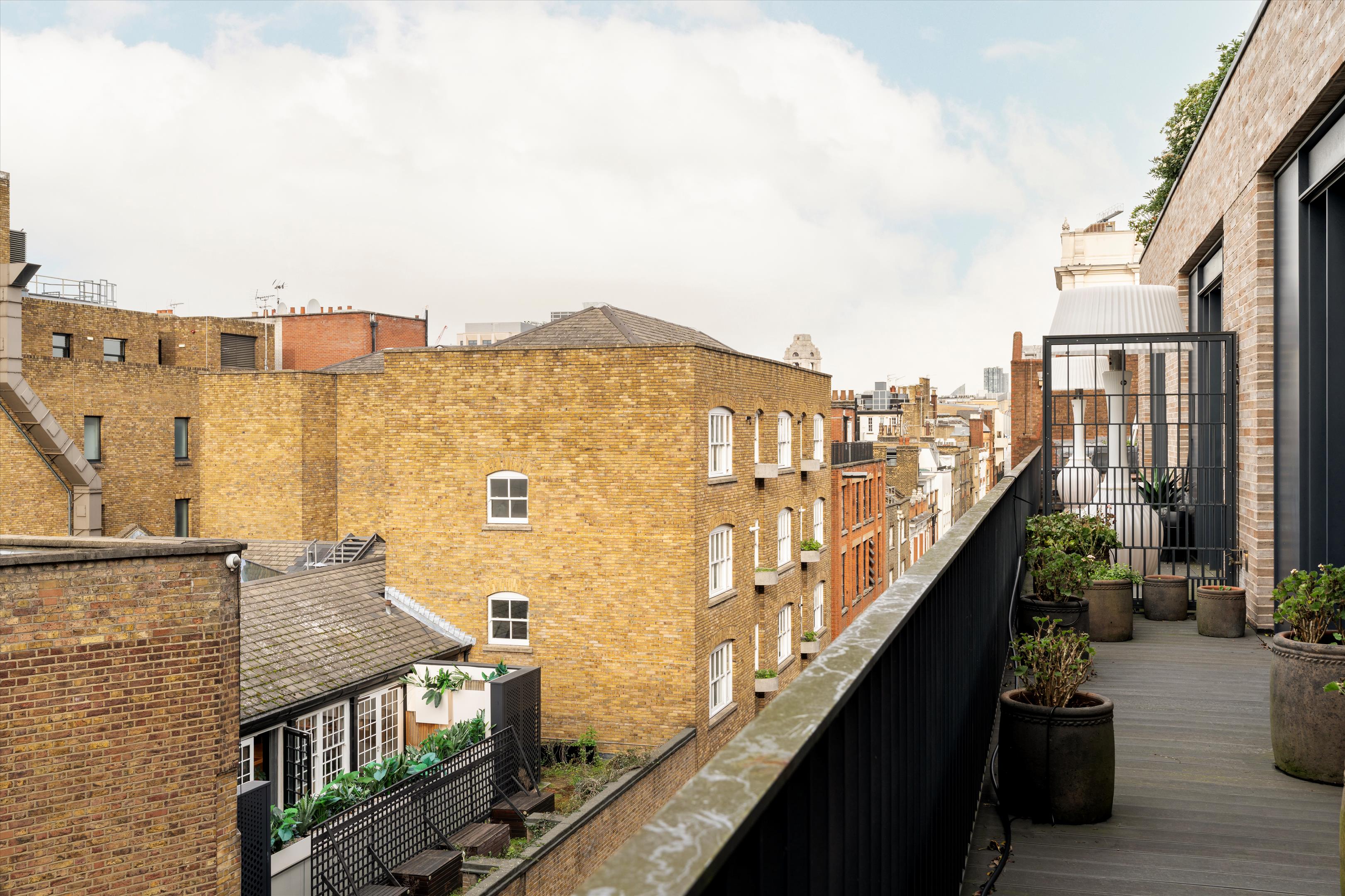 Floral Street, Covent Garden, London WC2E