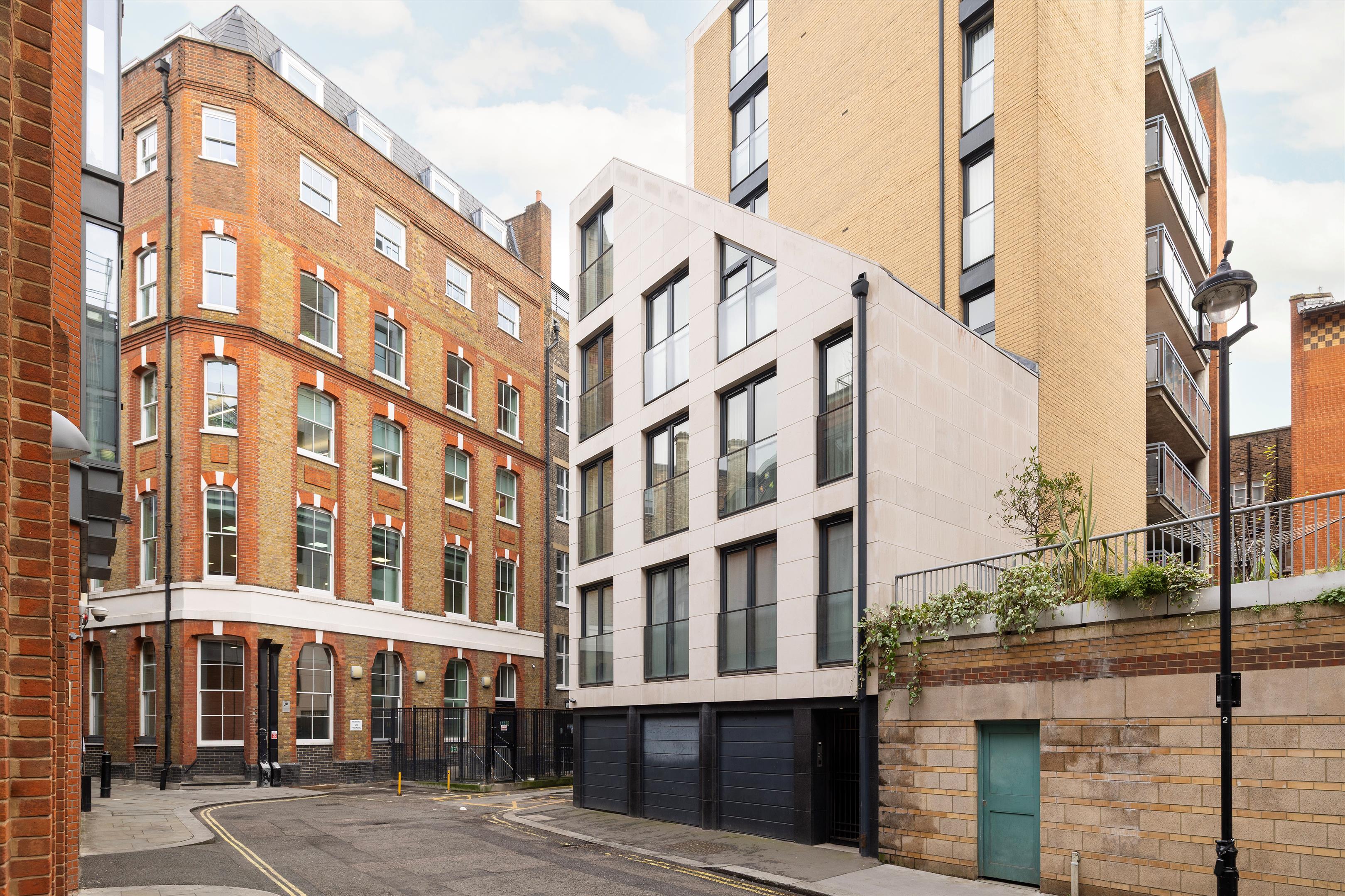 Bedford Court, London WC2E