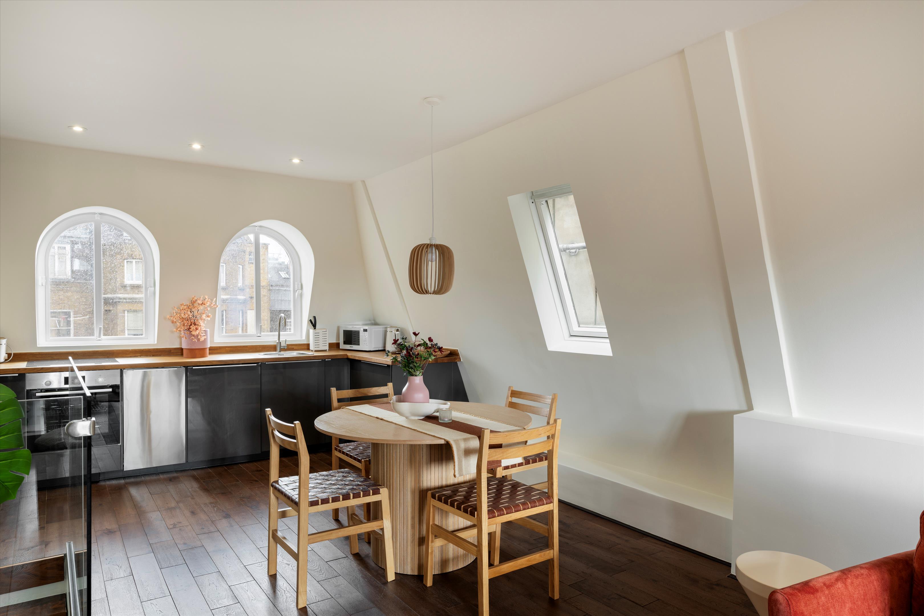 Curzon Street, London W1J
