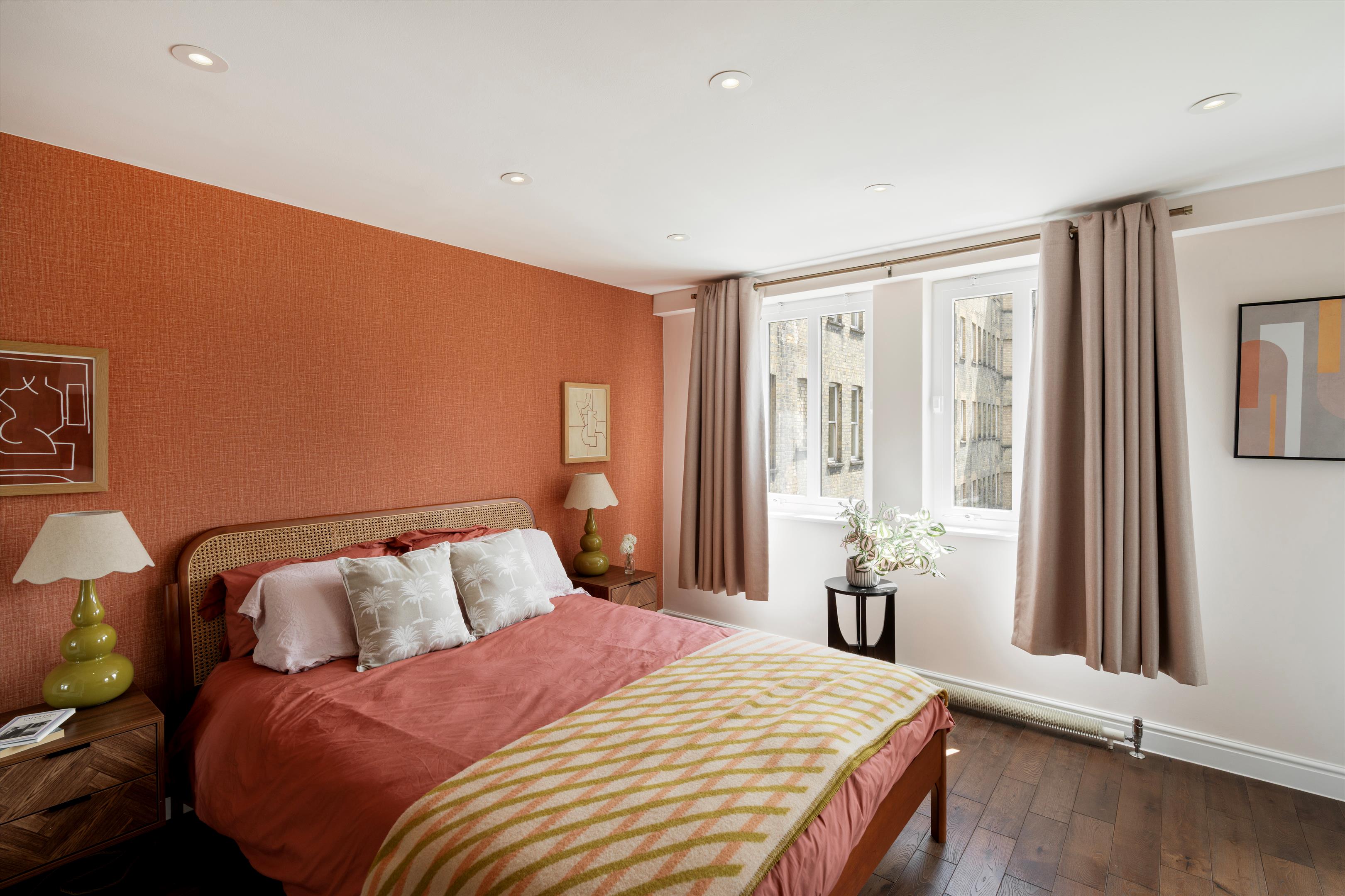 Curzon Street, London W1J