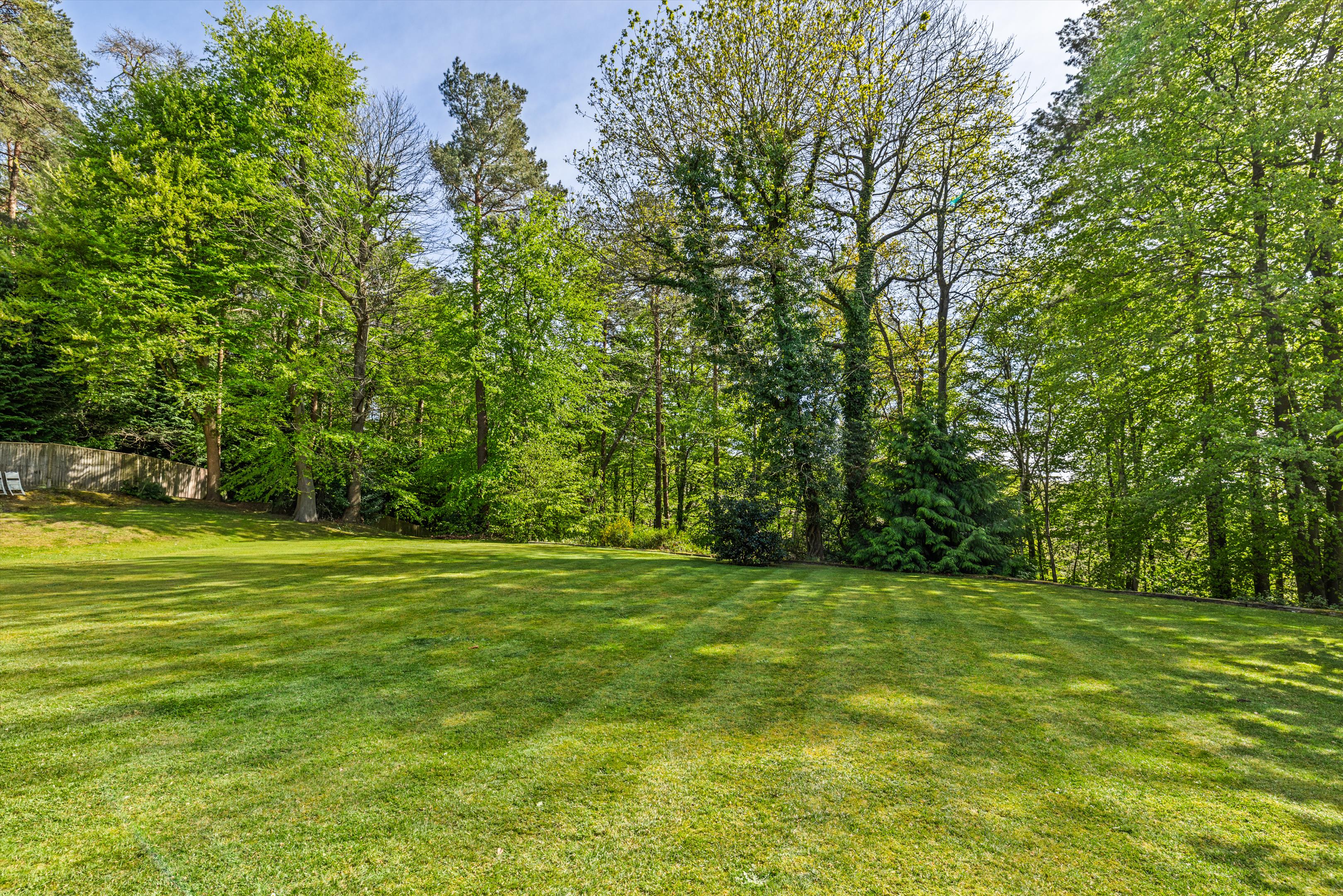 Headley Hill Road, Arford, Headley, Hampshire GU35