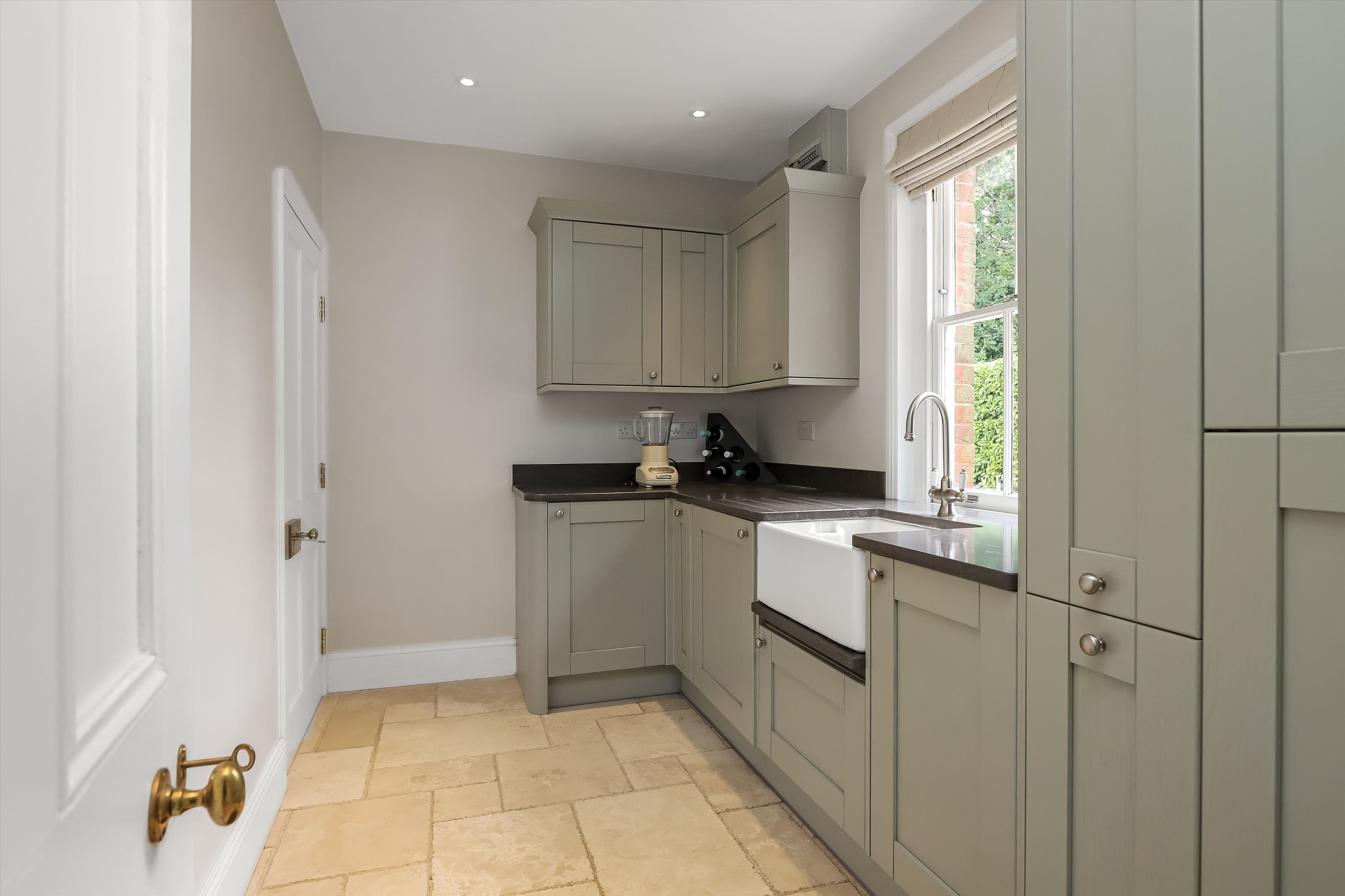 The Crescent, Romsey, Hampshire, SO51