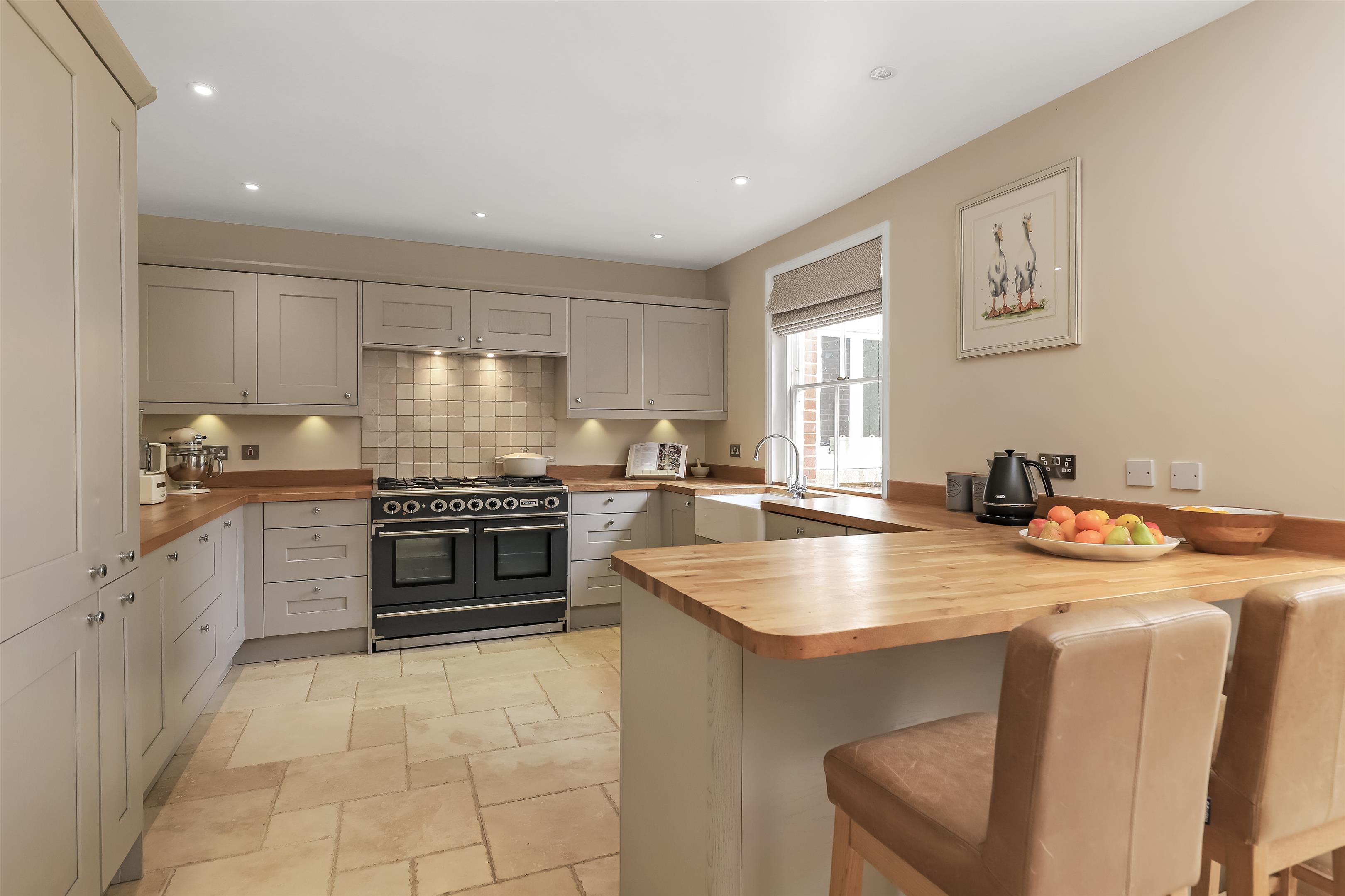 The Crescent, Romsey, Hampshire, SO51