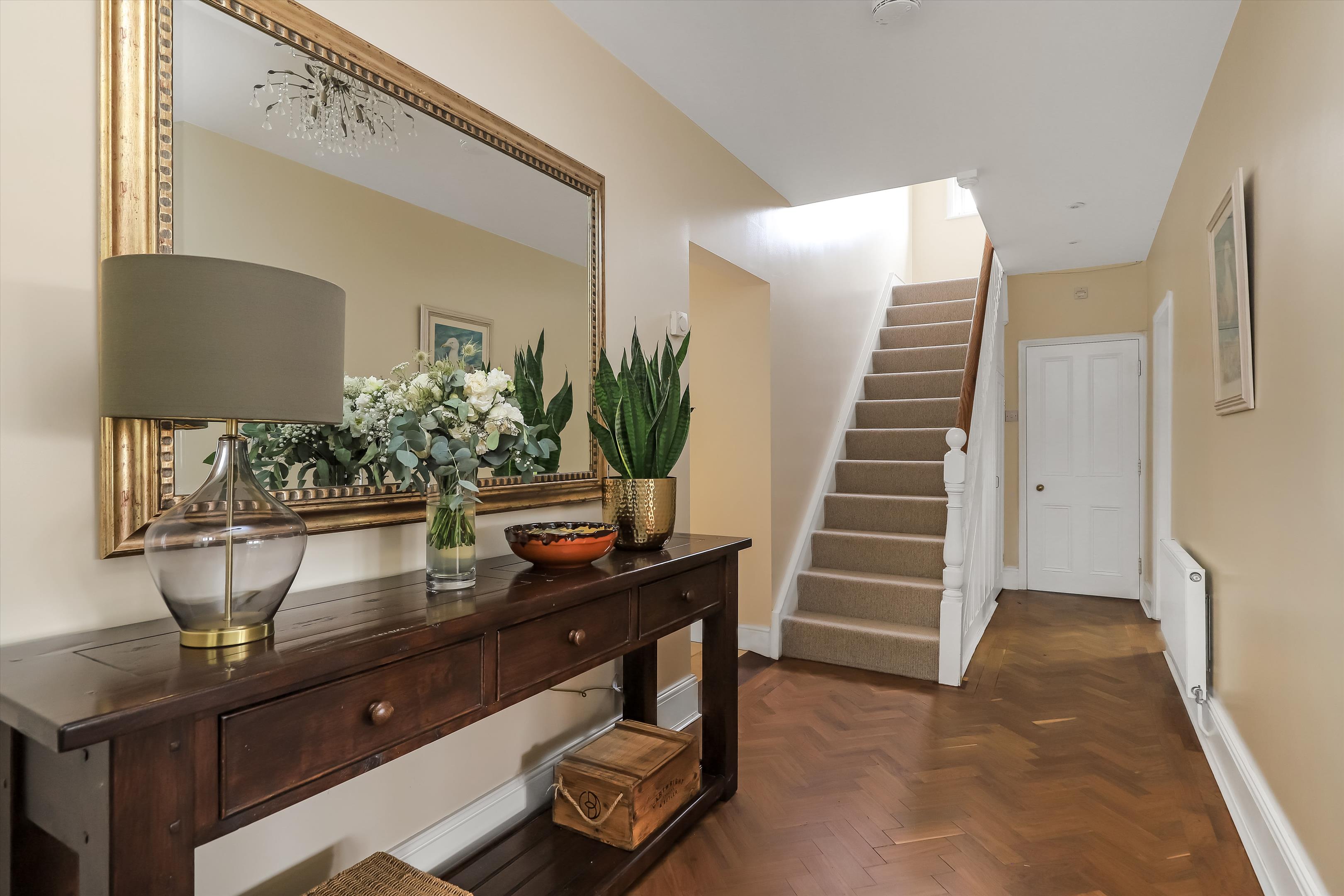 The Crescent, Romsey, Hampshire, SO51