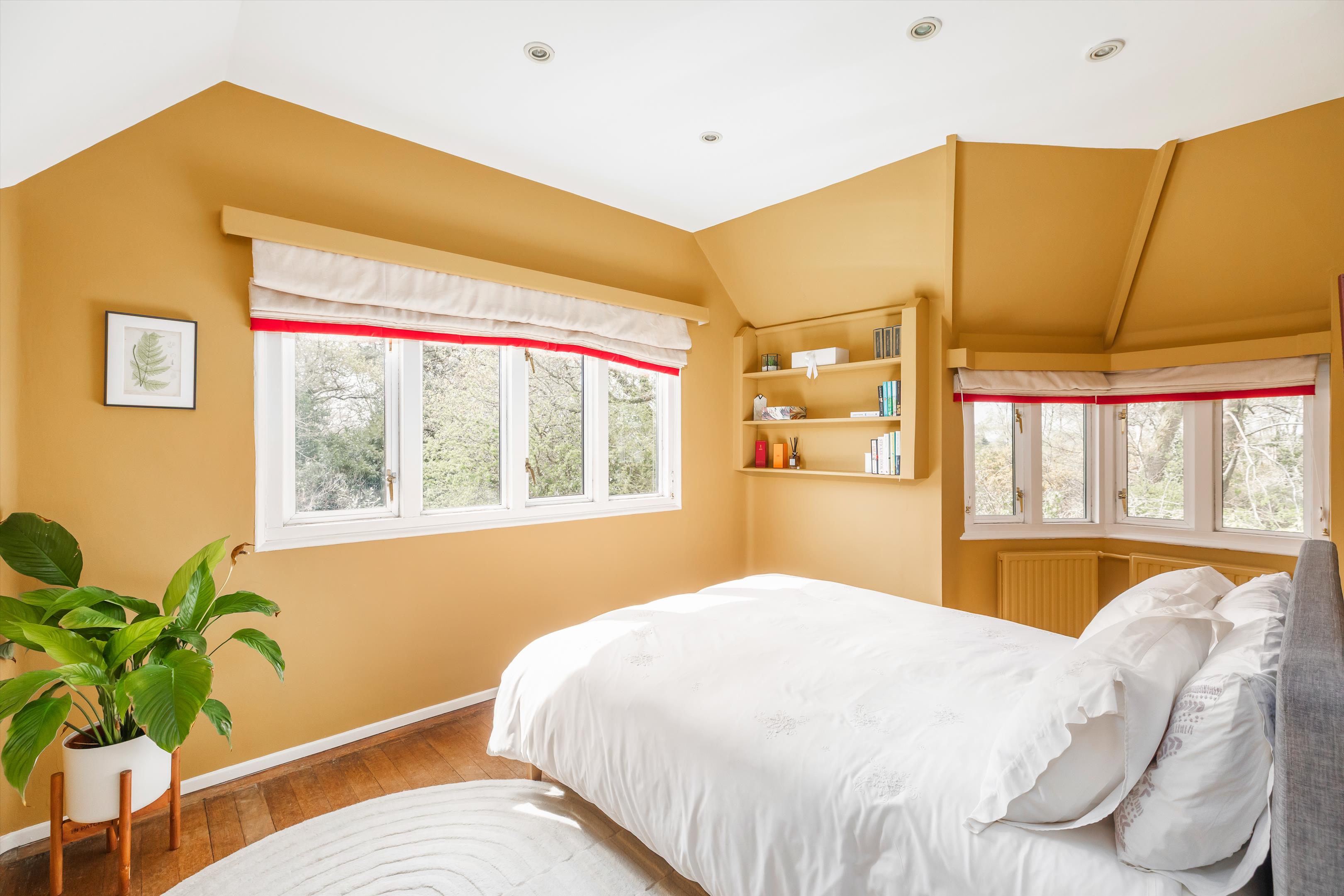 Lymington Road, Brockenhurst, Hampshire, SO42