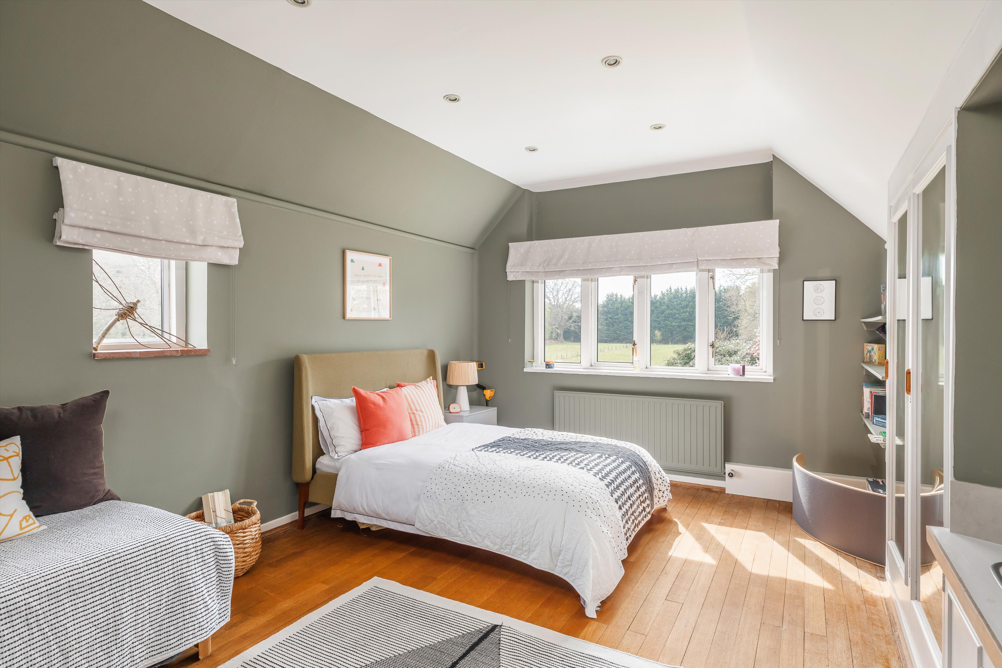 Lymington Road, Brockenhurst, Hampshire, SO42